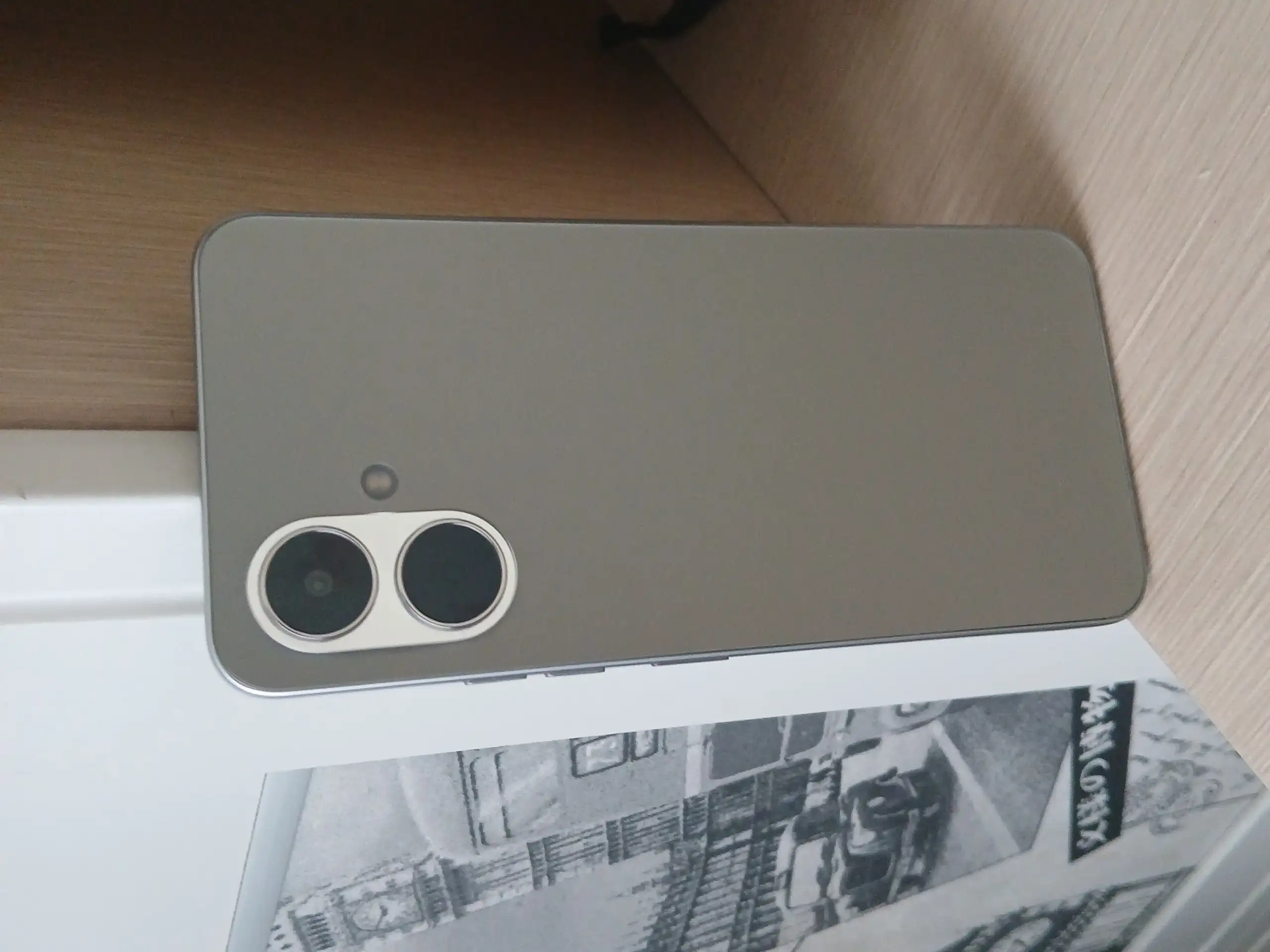 Абсолютно новый TECHO Spark GO2 64 ГБ - Смартфоны (Электроника) в Екатеринбург