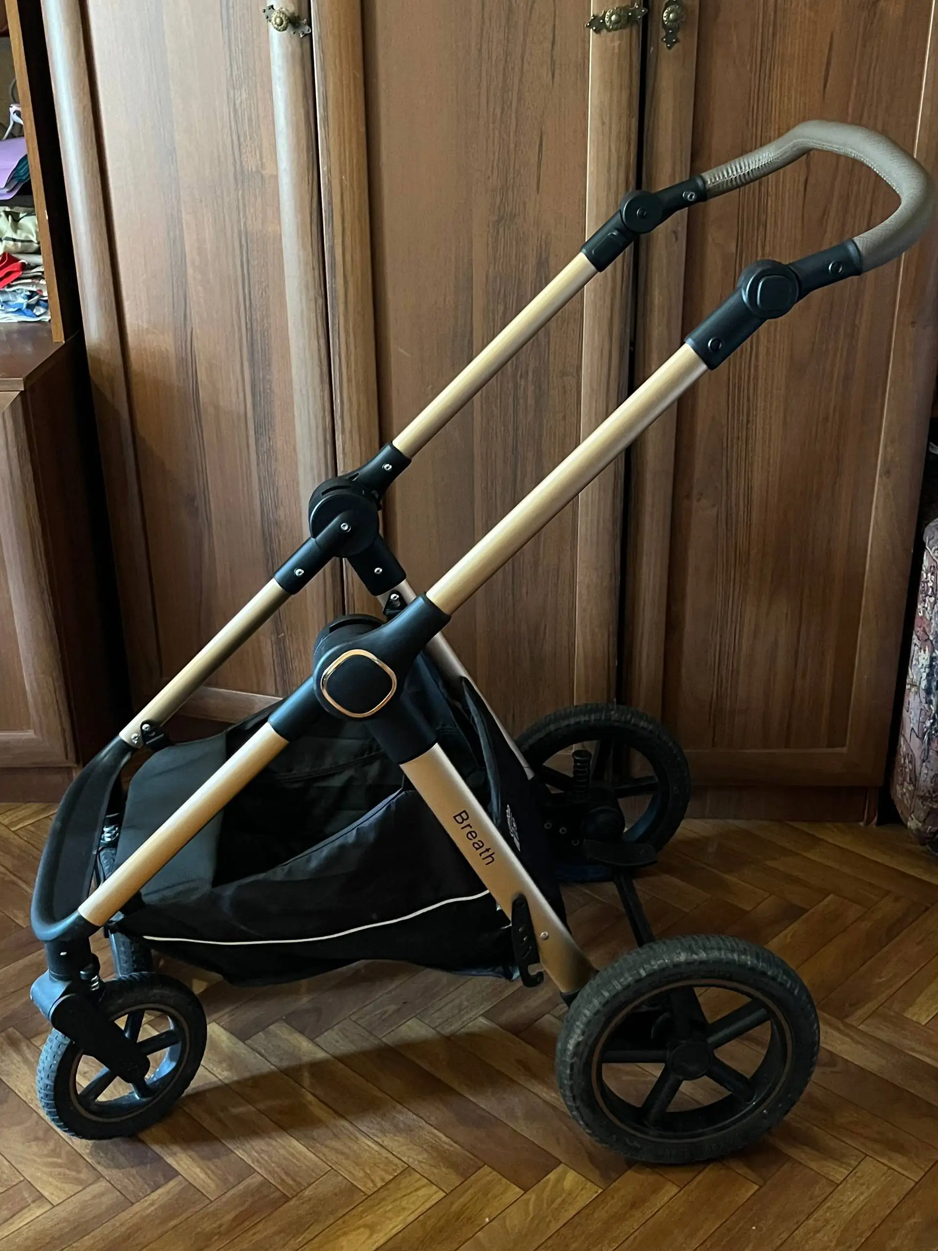 Продам коляску Luxmom - Коляски и аксессуары (Товары для детей) в Екатеринбург