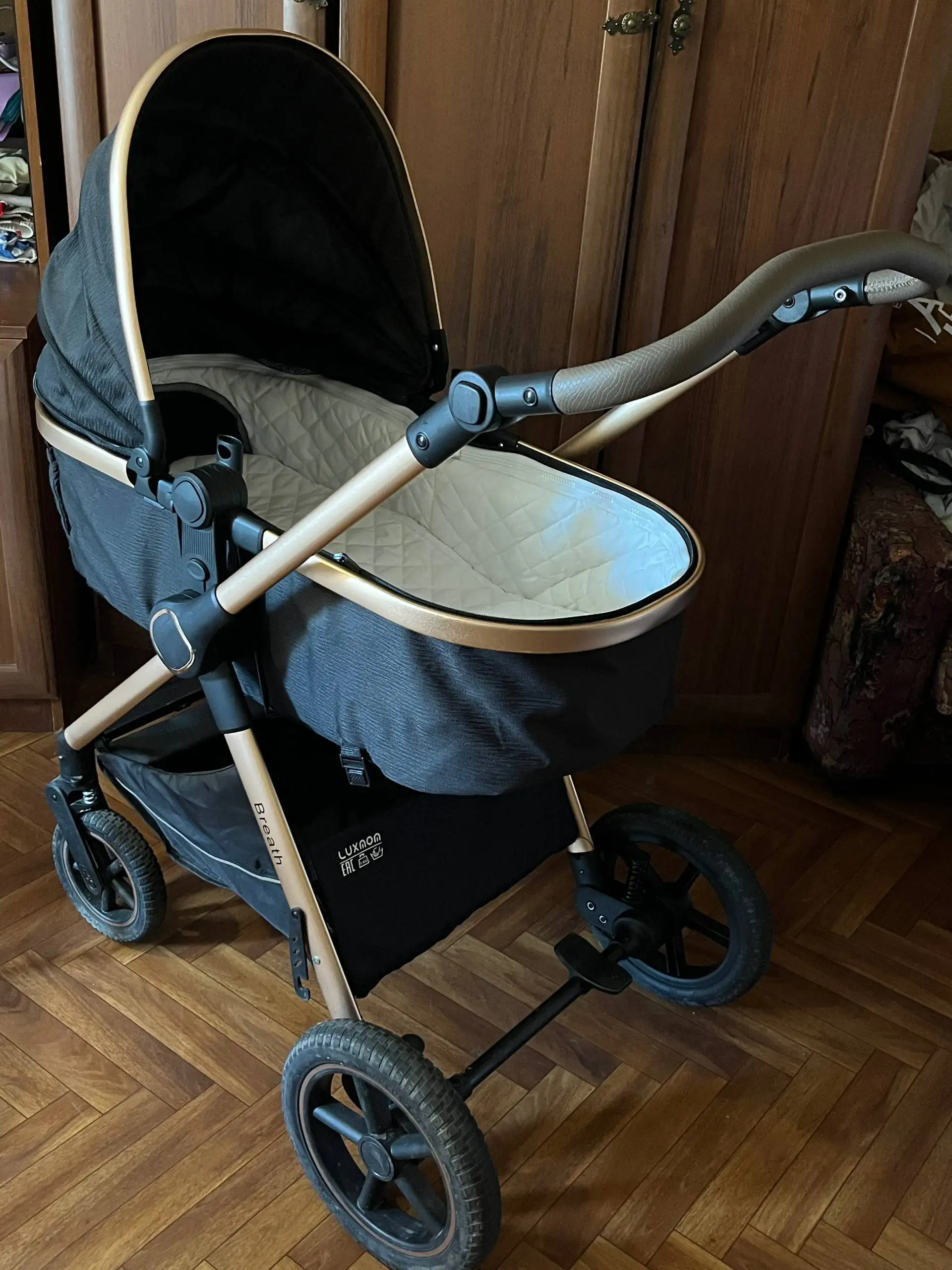 Продам коляску Luxmom - Коляски и аксессуары (Товары для детей) в Екатеринбург