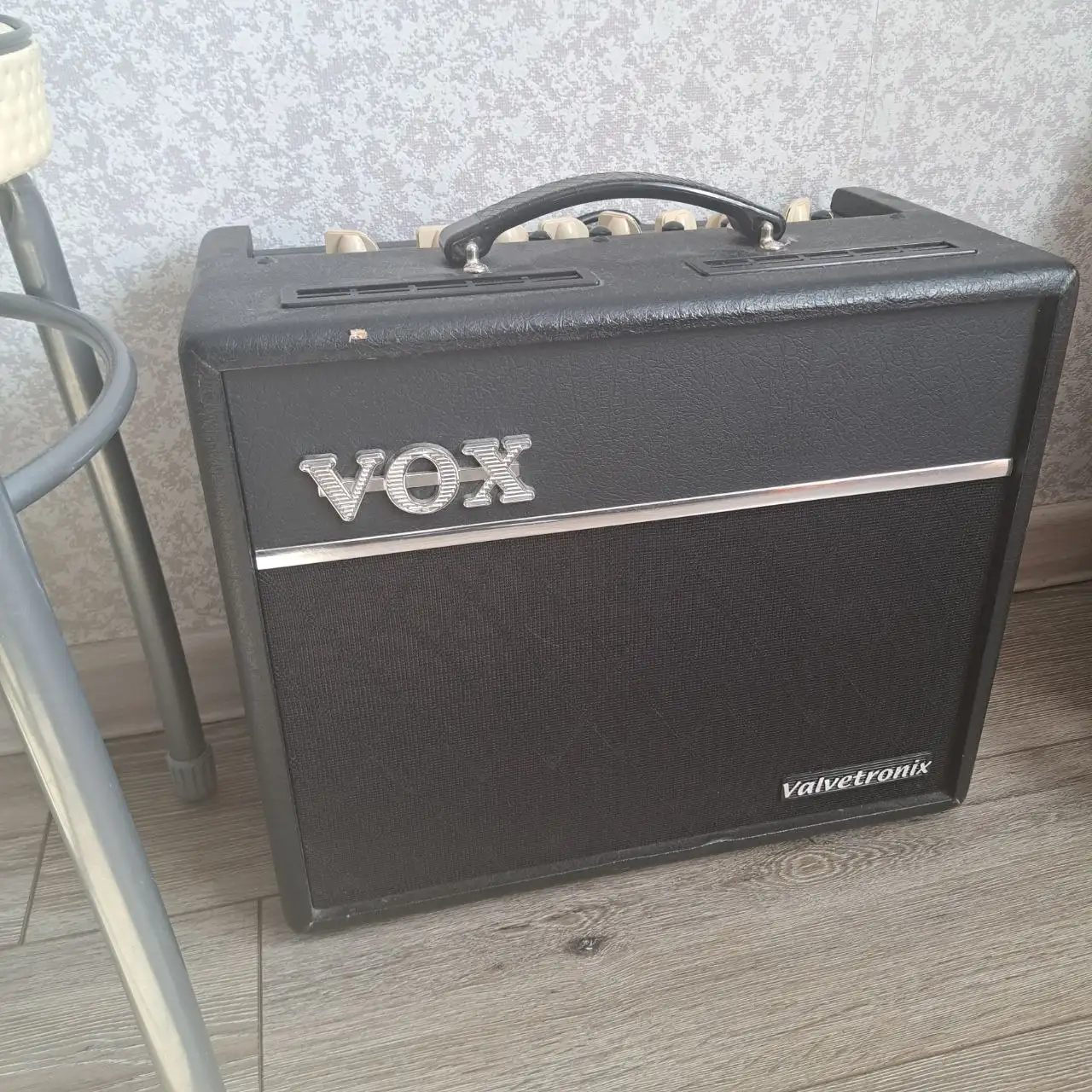 Комбик VOX vt20+ - Музыкальное оборудование (Электроника) в Екатеринбург
