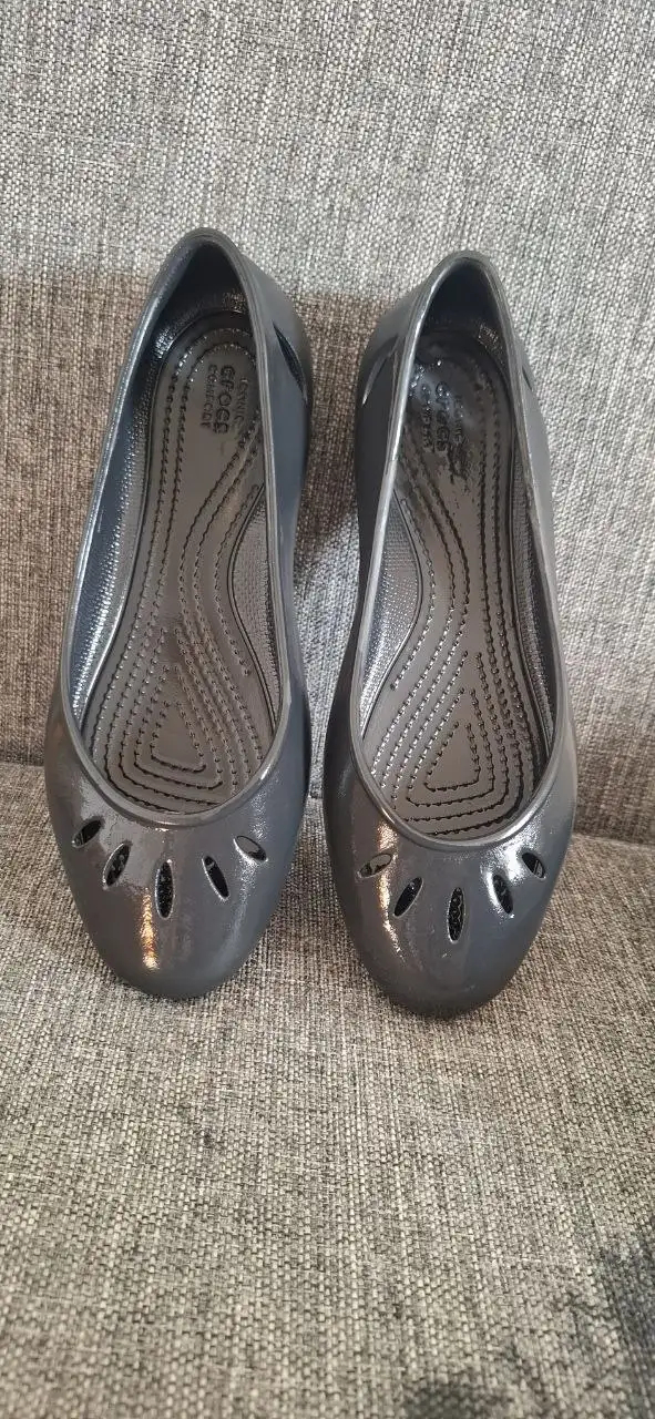 Балетки Crocs W8 на 38 размер - Обувь (Одежда) в Екатеринбург