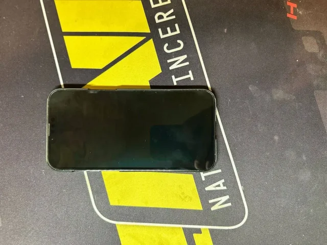 iPhone 13 Pro Max в отличном состоянии - Игровые аксессуары в Екатеринбург
