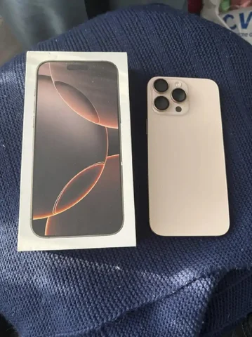 iPhone 16 Pro Max 1TB - Геймпады и контроллеры в Екатеринбург