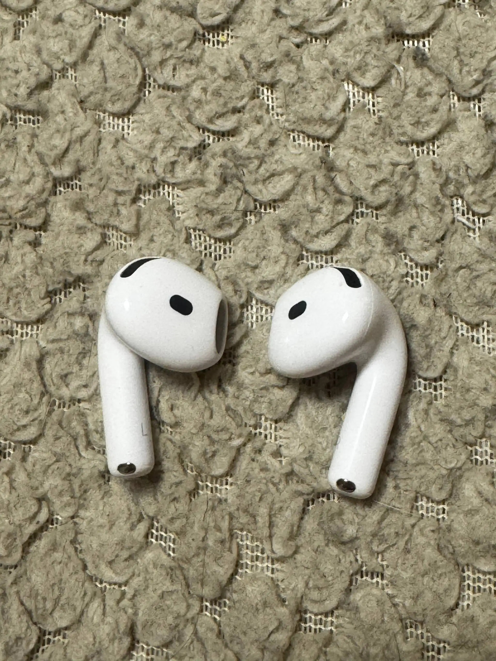 Наушники AirPods 4 оригинальные б/у - Наушники (Электроника) в Екатеринбург