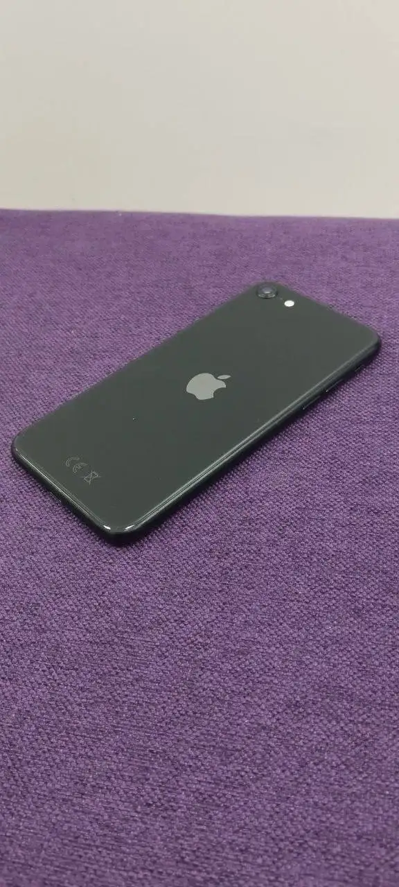 iPhone SE 2020 128 ГБ, Черный - Телефоны (Электроника) в Екатеринбург