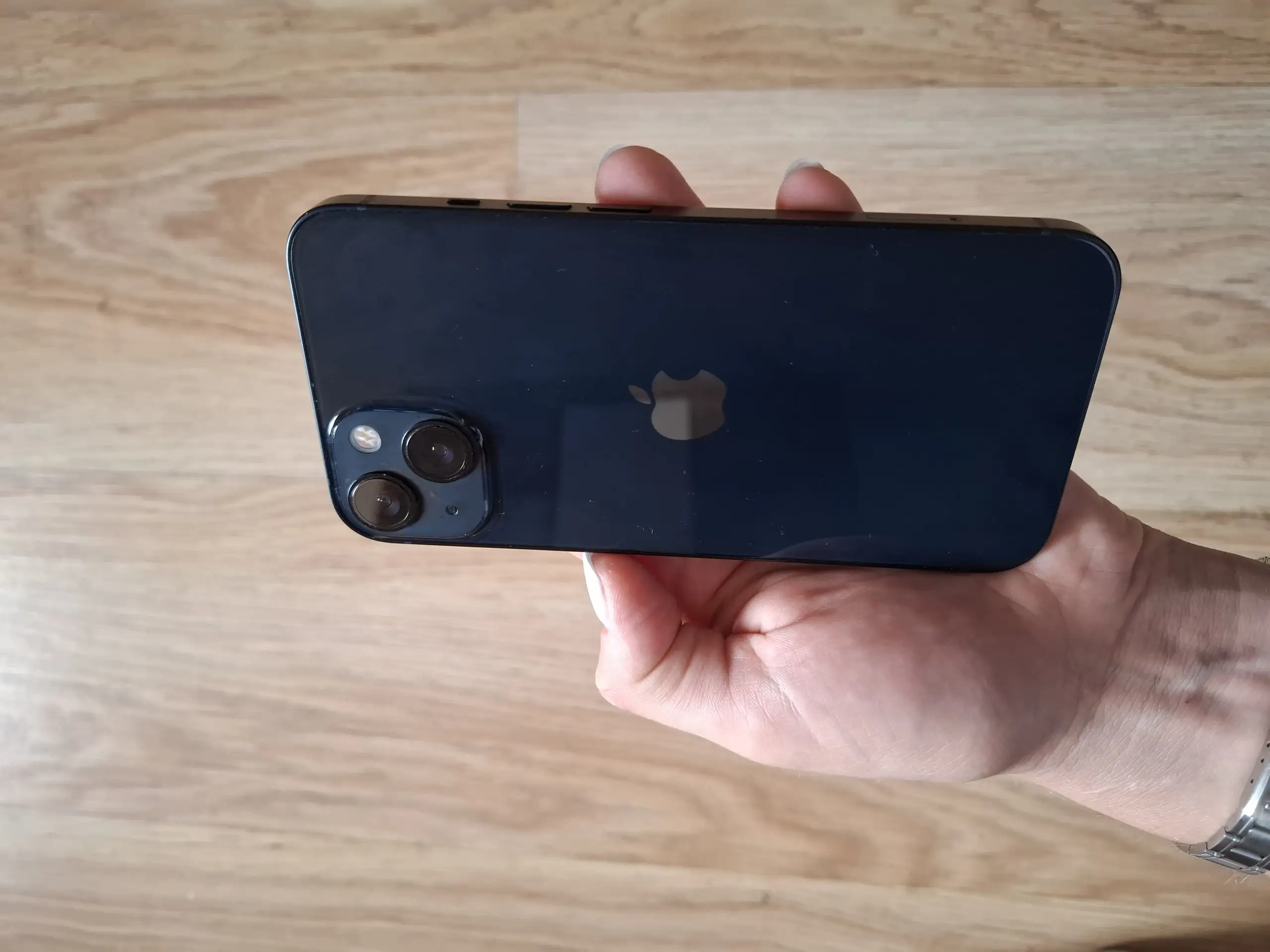 Продам iPhone 13 128 ГБ - Телефоны (Электроника) в Екатеринбург