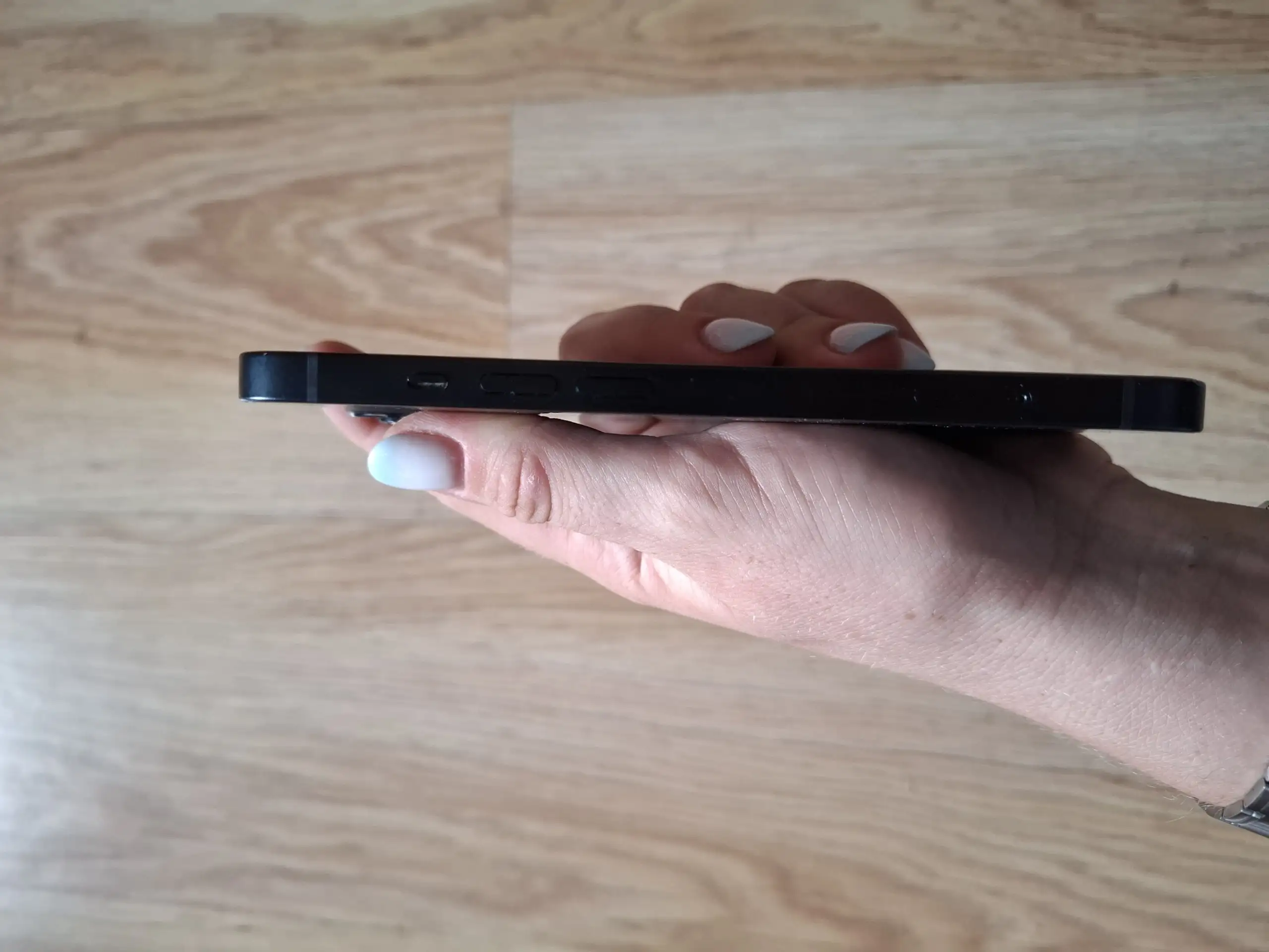 Продам iPhone 13 128 ГБ - Телефоны (Электроника) в Екатеринбург