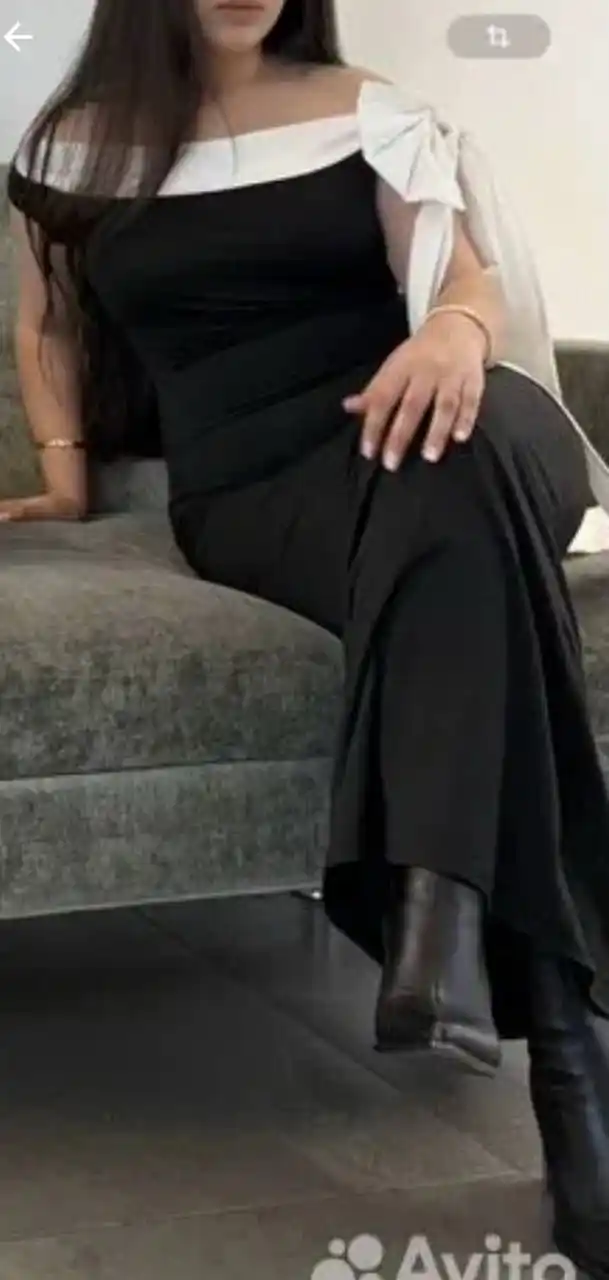 Вечернее платье черного цвета