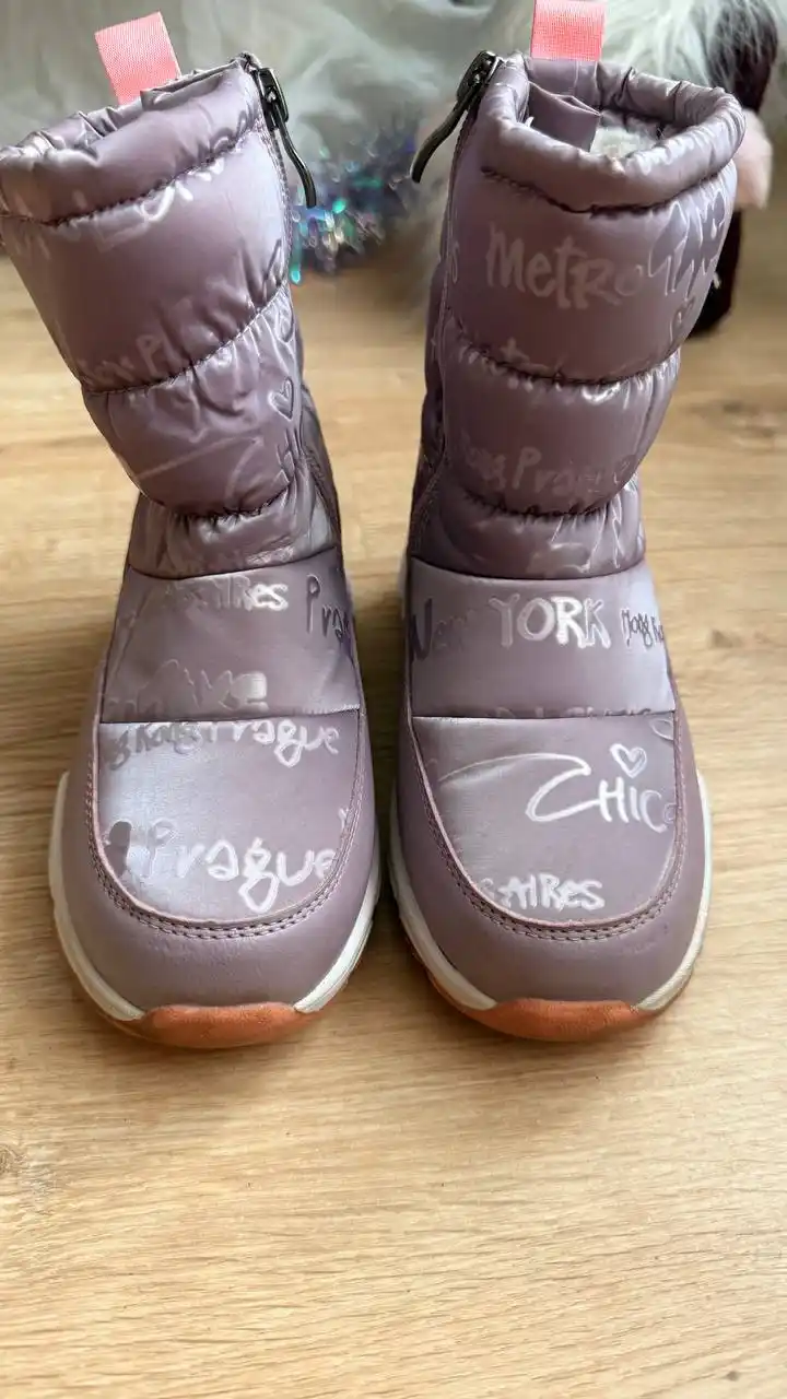 Продам зимние сапожки с шипами - Одежда в Екатеринбург