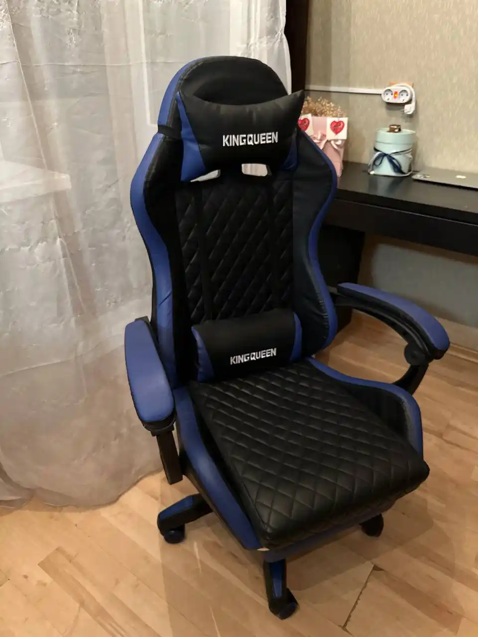 Продажа стеллажа, стола-трансформера и игрового кресла