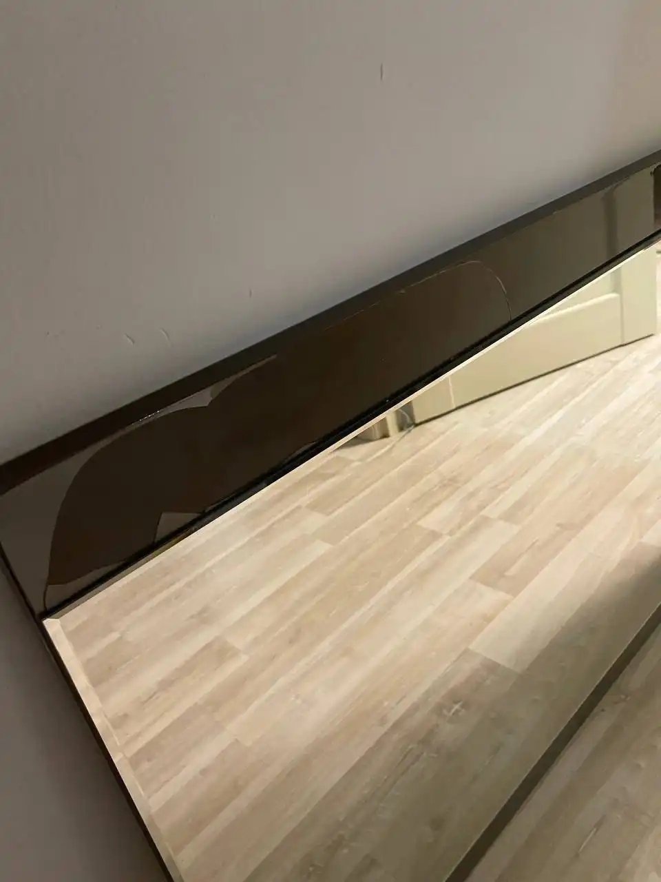 Зеркало с лопнувшим лаком