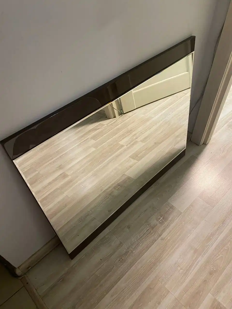 Зеркало с лопнувшим лаком