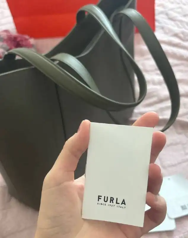 Сумка-тоут Furla Goccia large