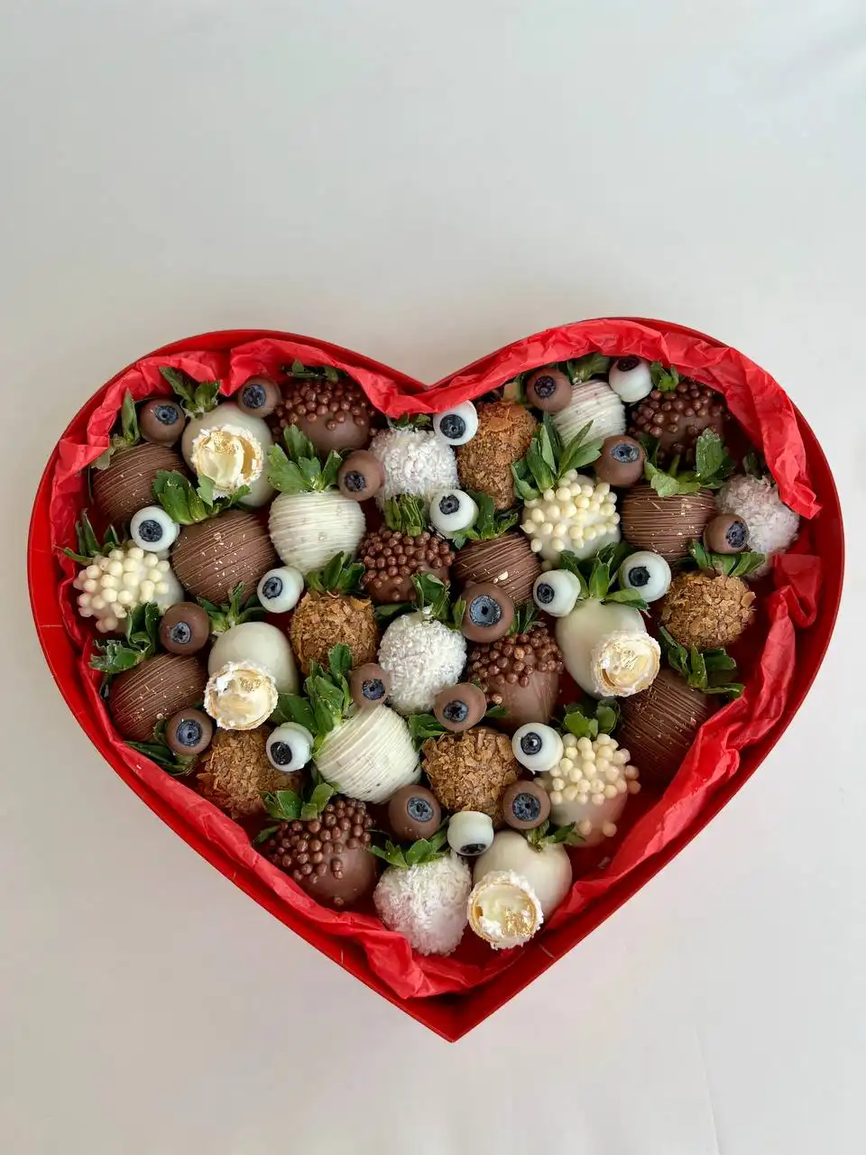 Заказы на фрукты и шоколад ко Дню матери