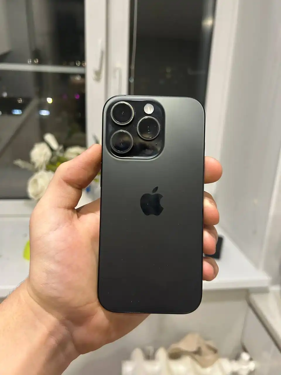 Продам Айфон 16 про 256гб