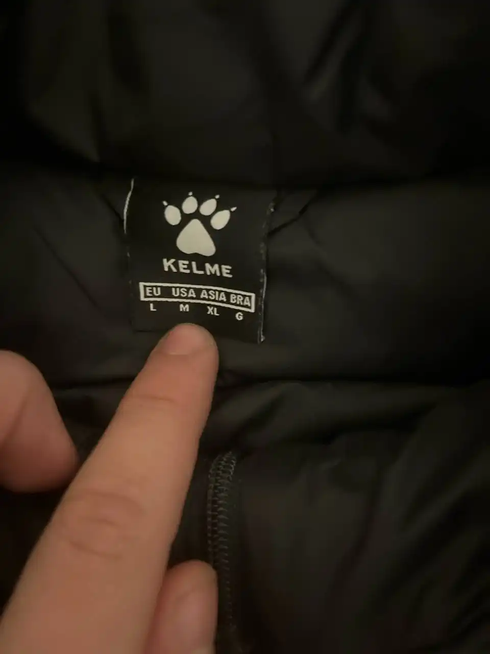 Футбольная жилетка для фанатов Урала