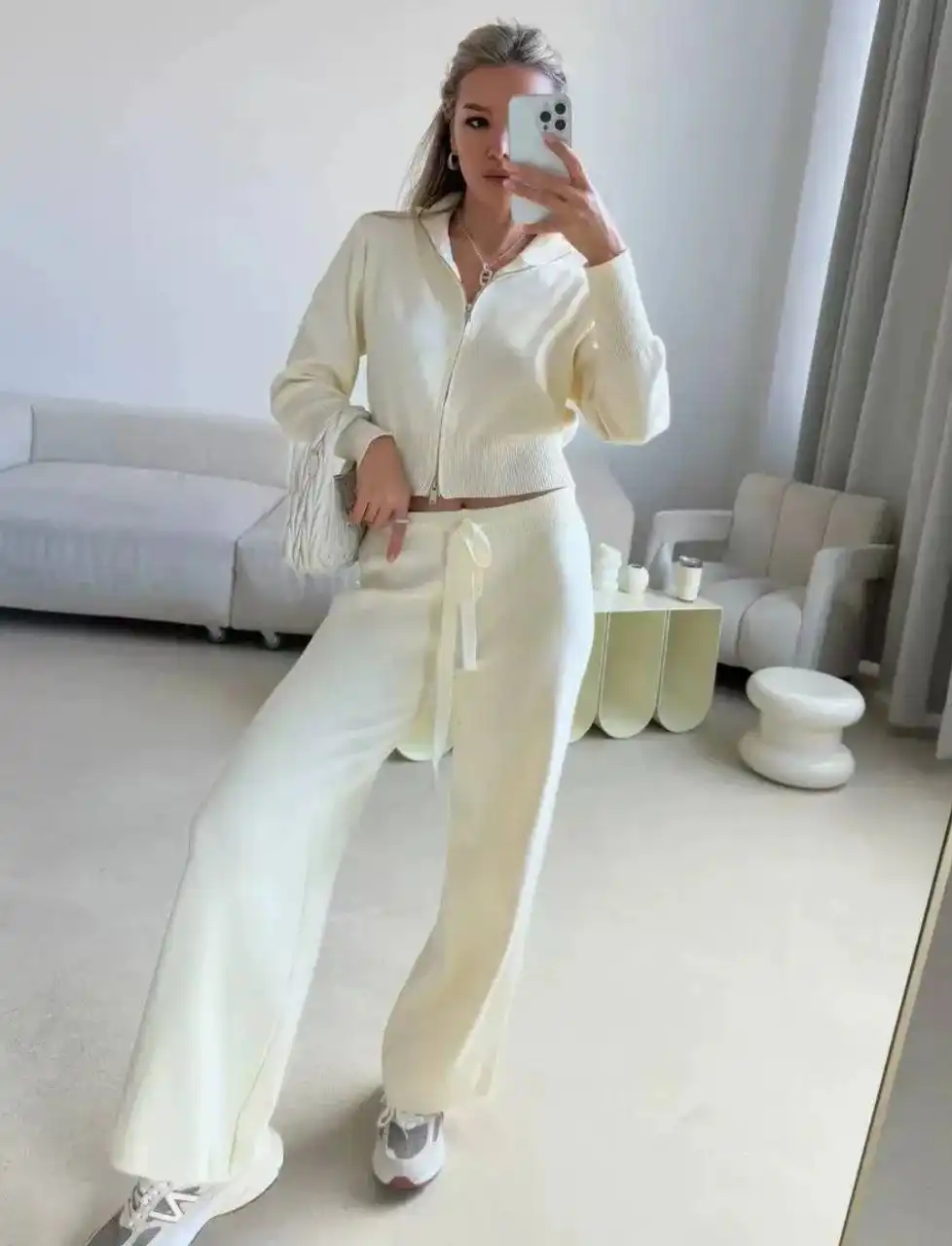 Костюм двойка новый (не подошёл фасон) размер 44-48