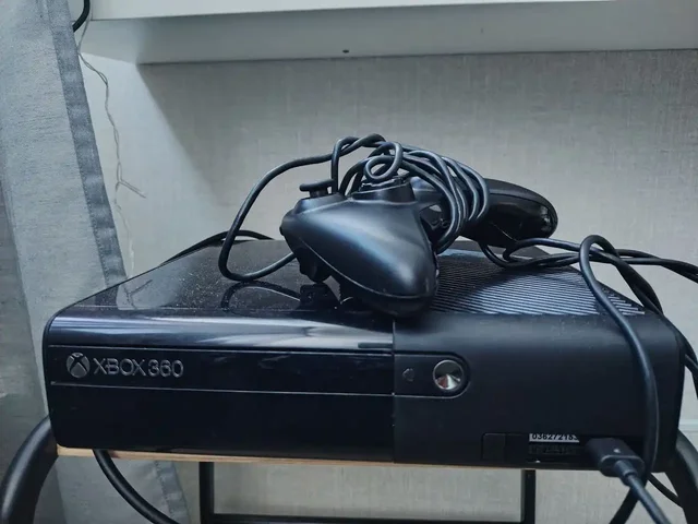 Продам Xbox 360 с играми и аксессуарами - частное объявление в Екатеринбург