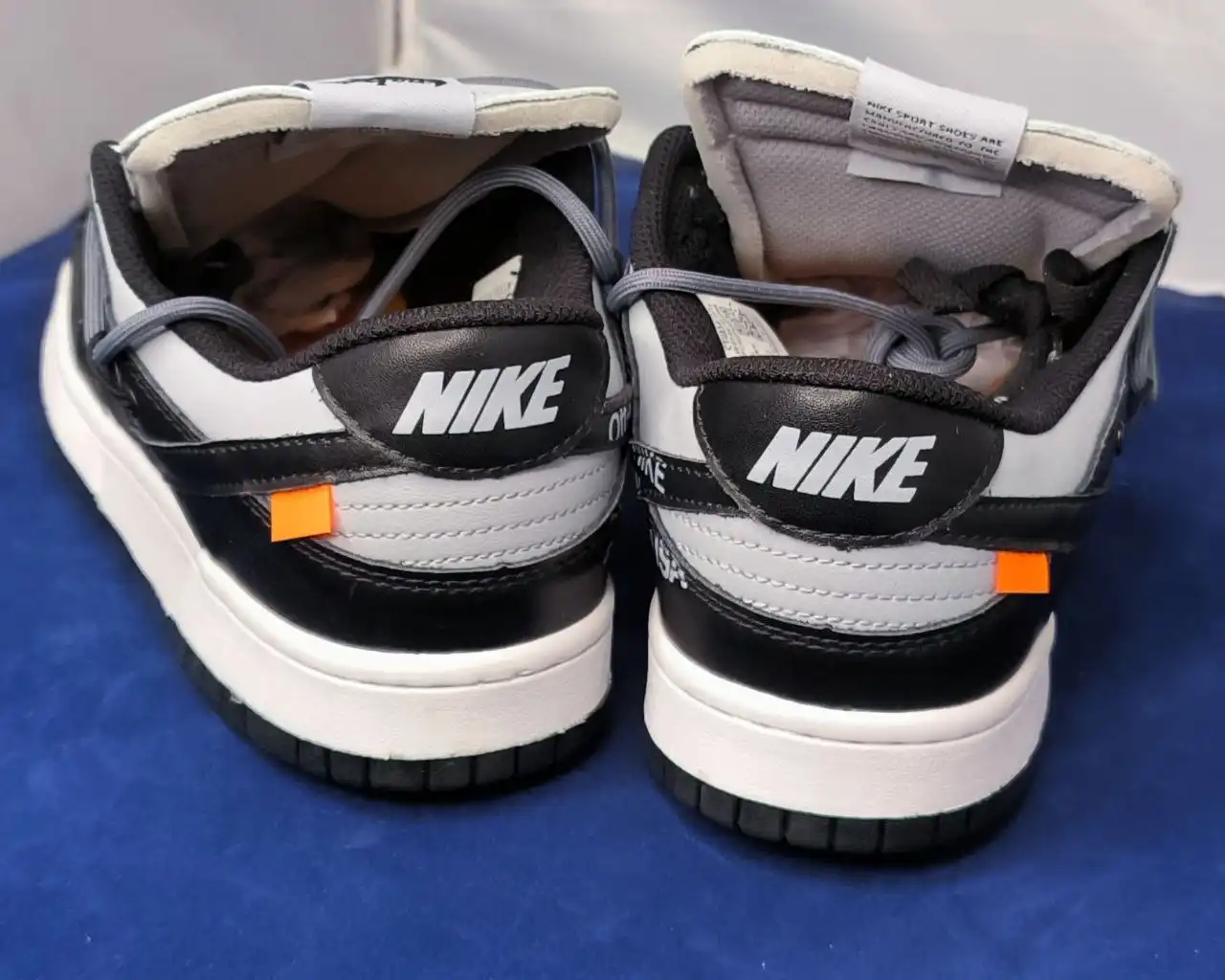 Стильные кроссовки NIKE размер 42