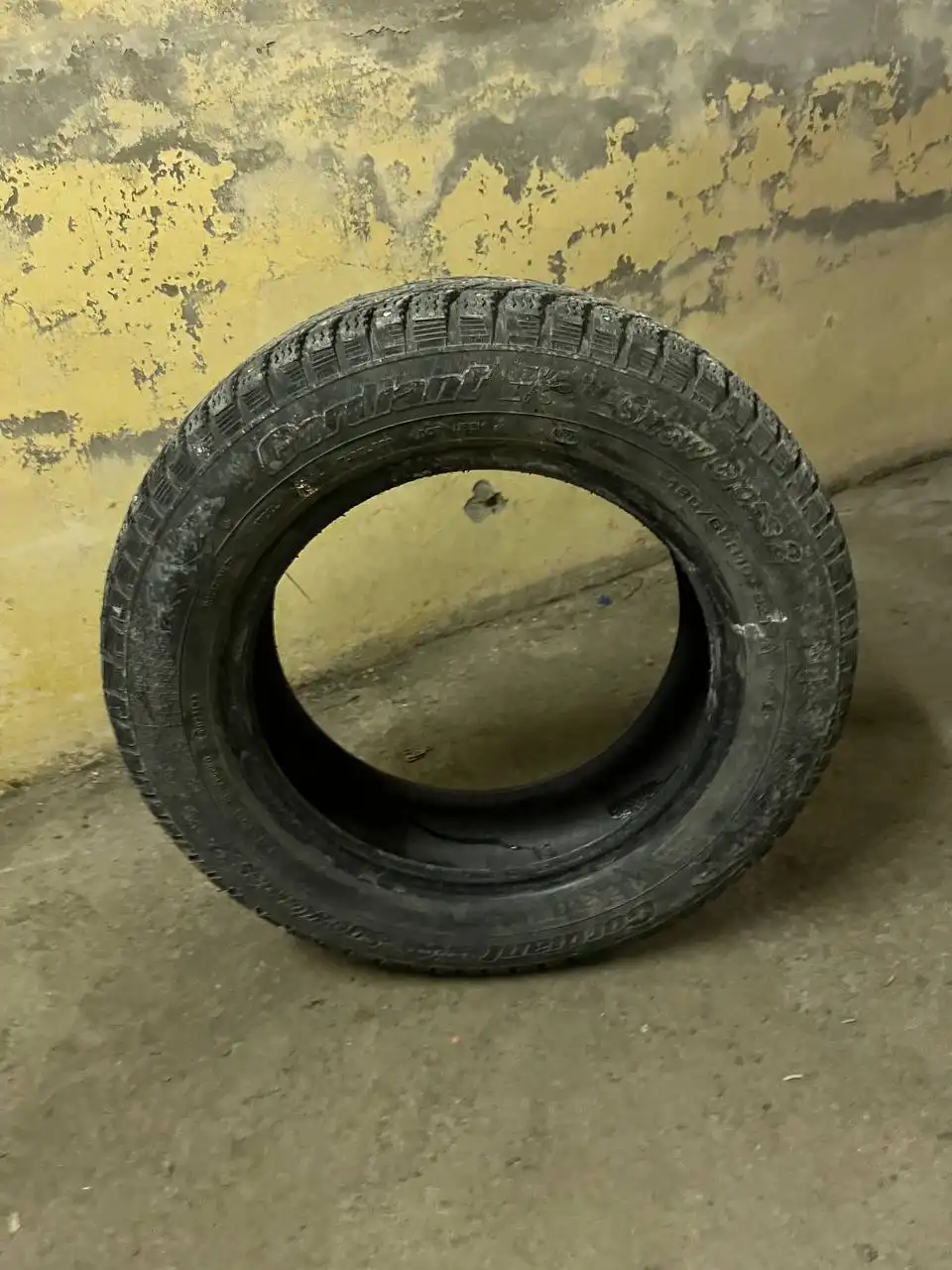 Продажа зимней резины 185/65/15