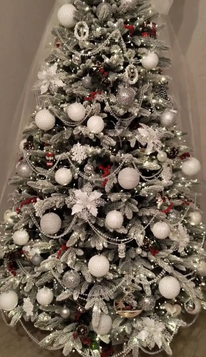 Продам елку 1.9 метра