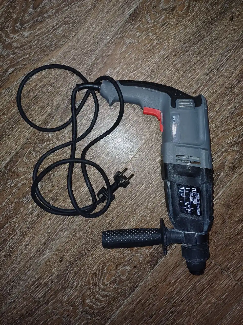 Продам перфоратор Finepower RH800