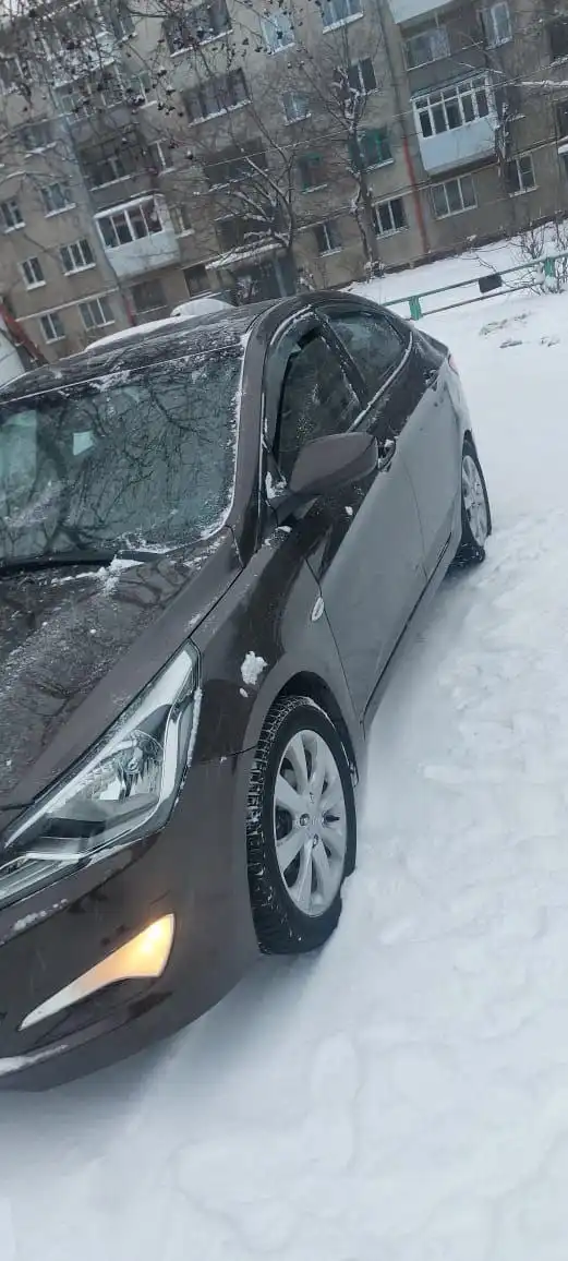 Машина 2015 года в очень хорошем состоянии