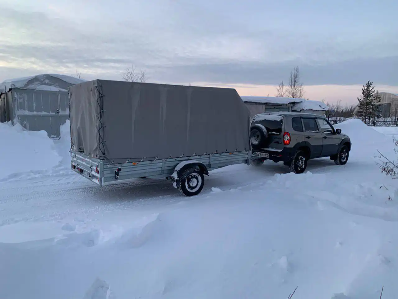 Продажа снегохода, прицепа и гаража