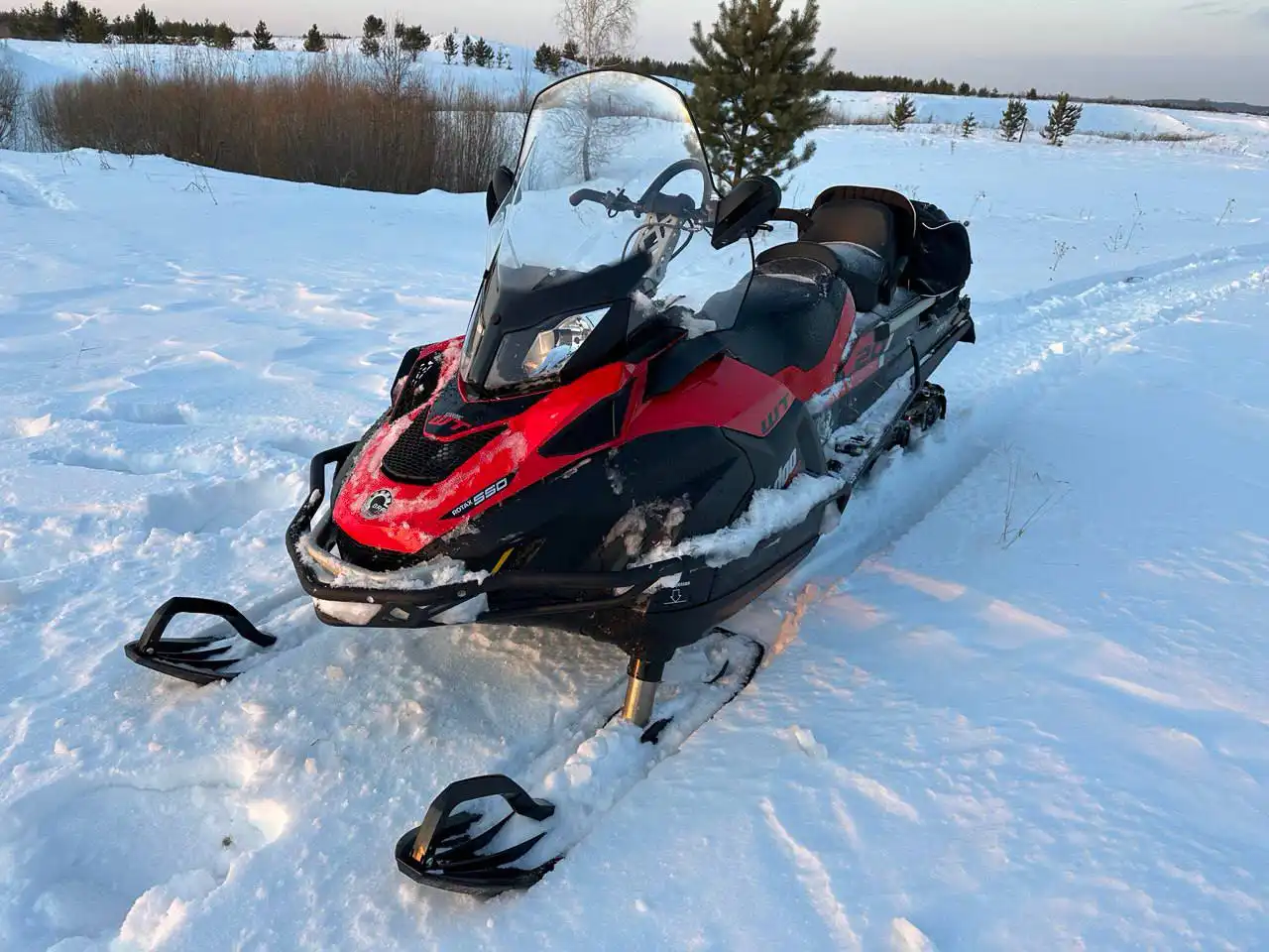 Продажа снегохода, прицепа и гаража