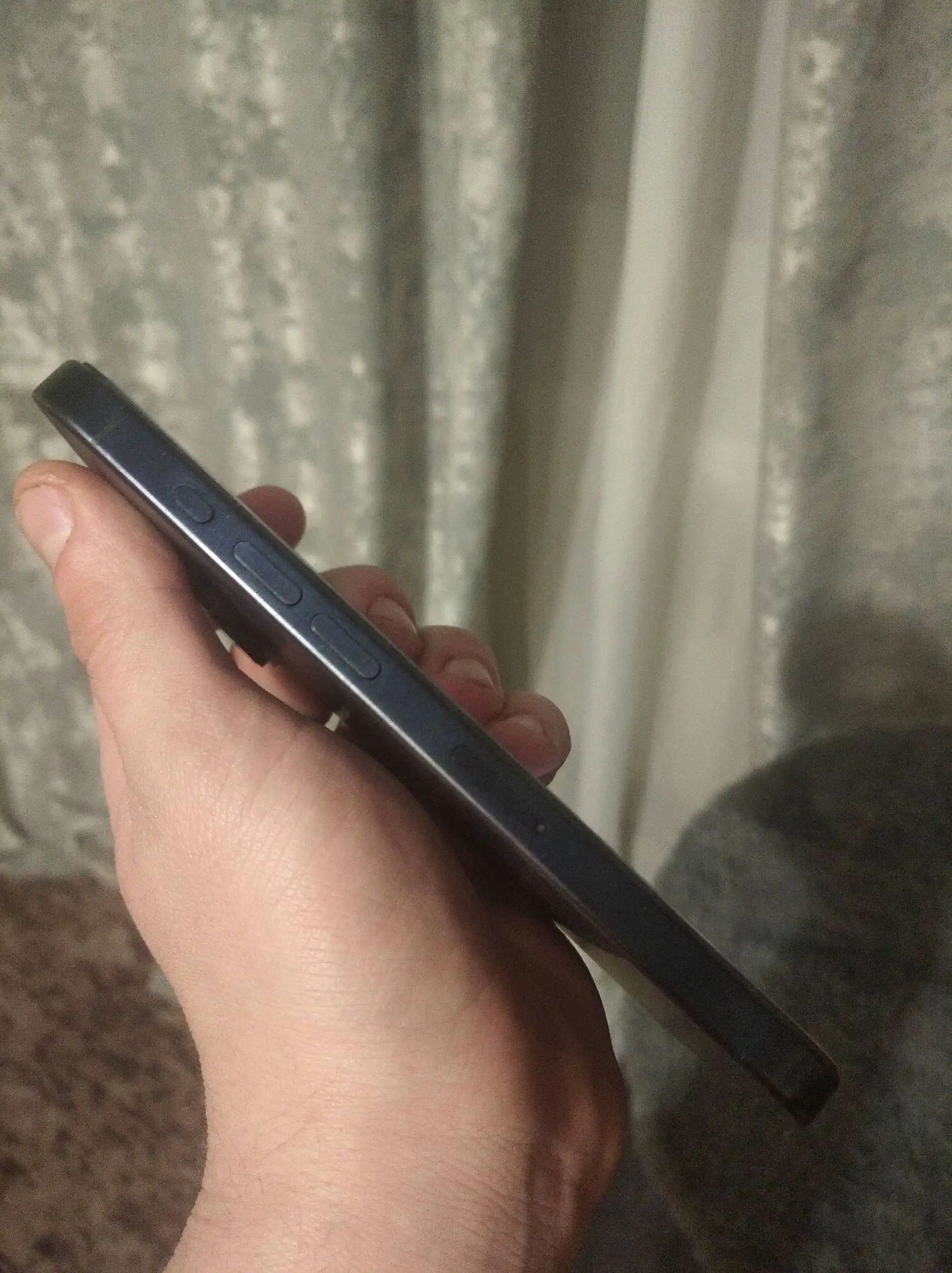 Продам iPhone 15 Pro 256 Gb синий титан