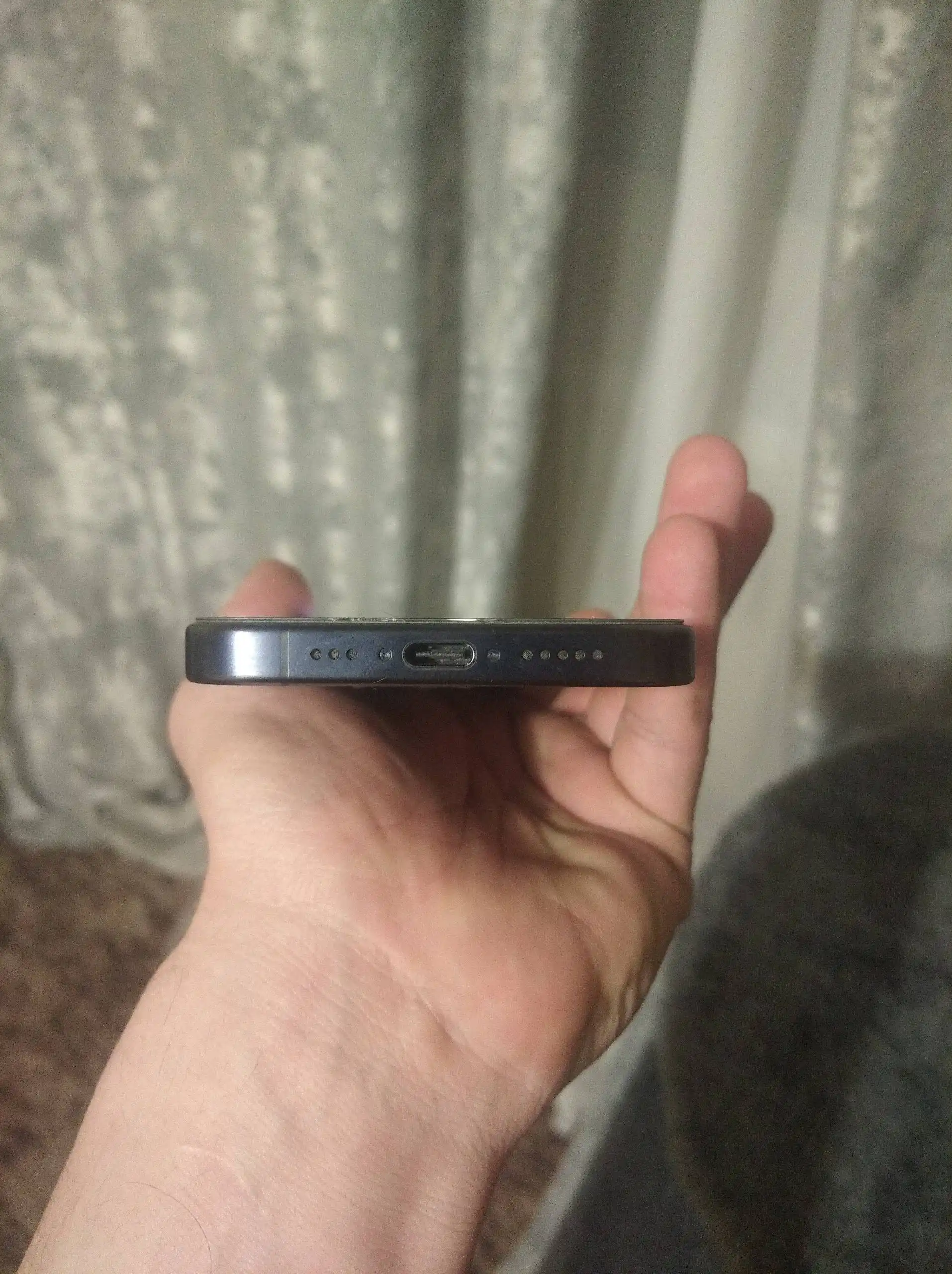 Продам iPhone 15 Pro 256 Gb синий титан