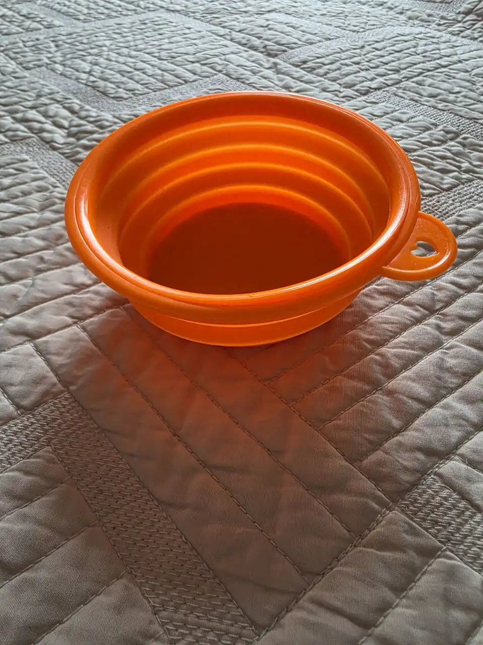 Миска для собак и кошек новая