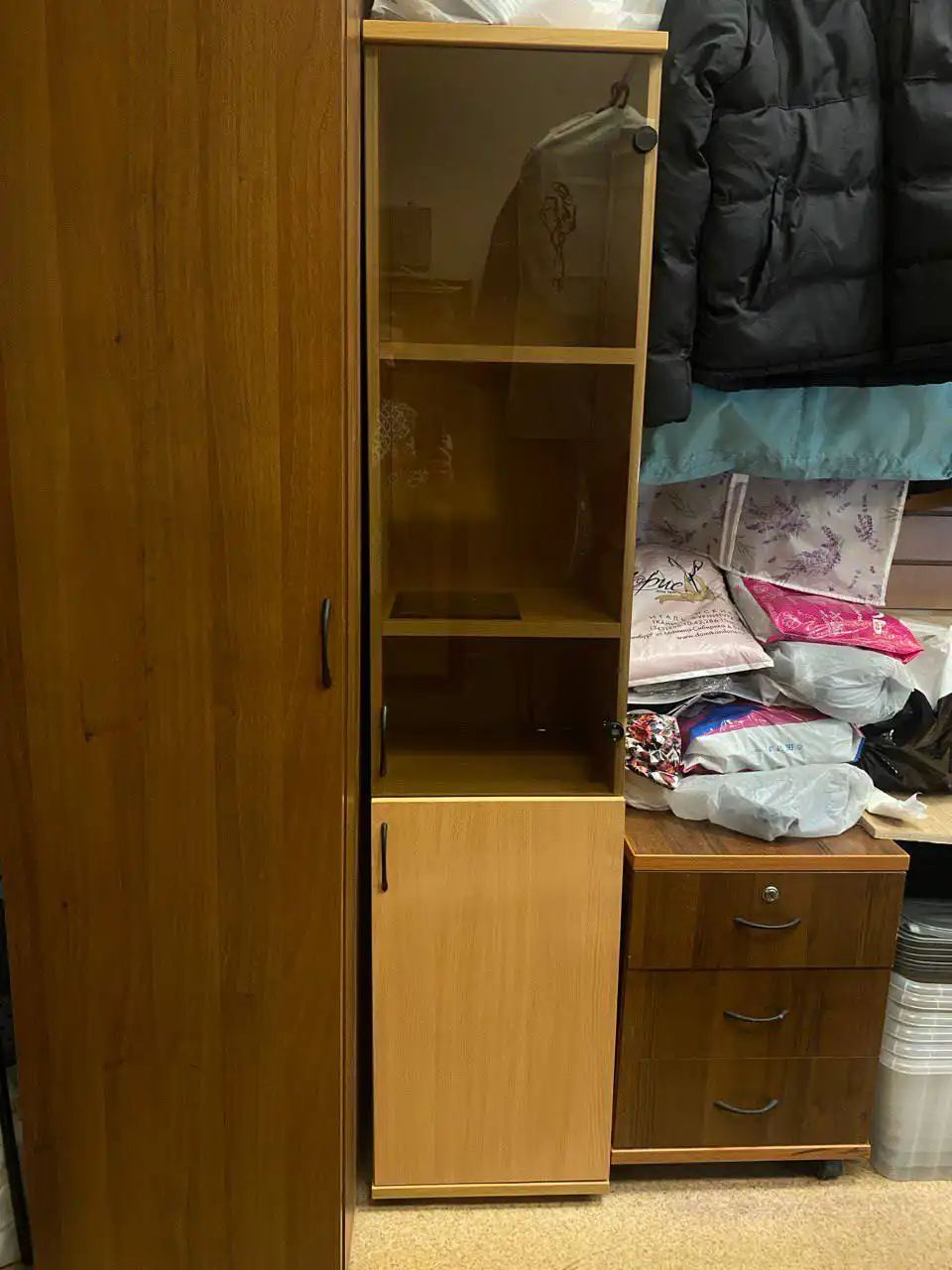 Продажа мебели и швейной машинки в Екатеринбурге