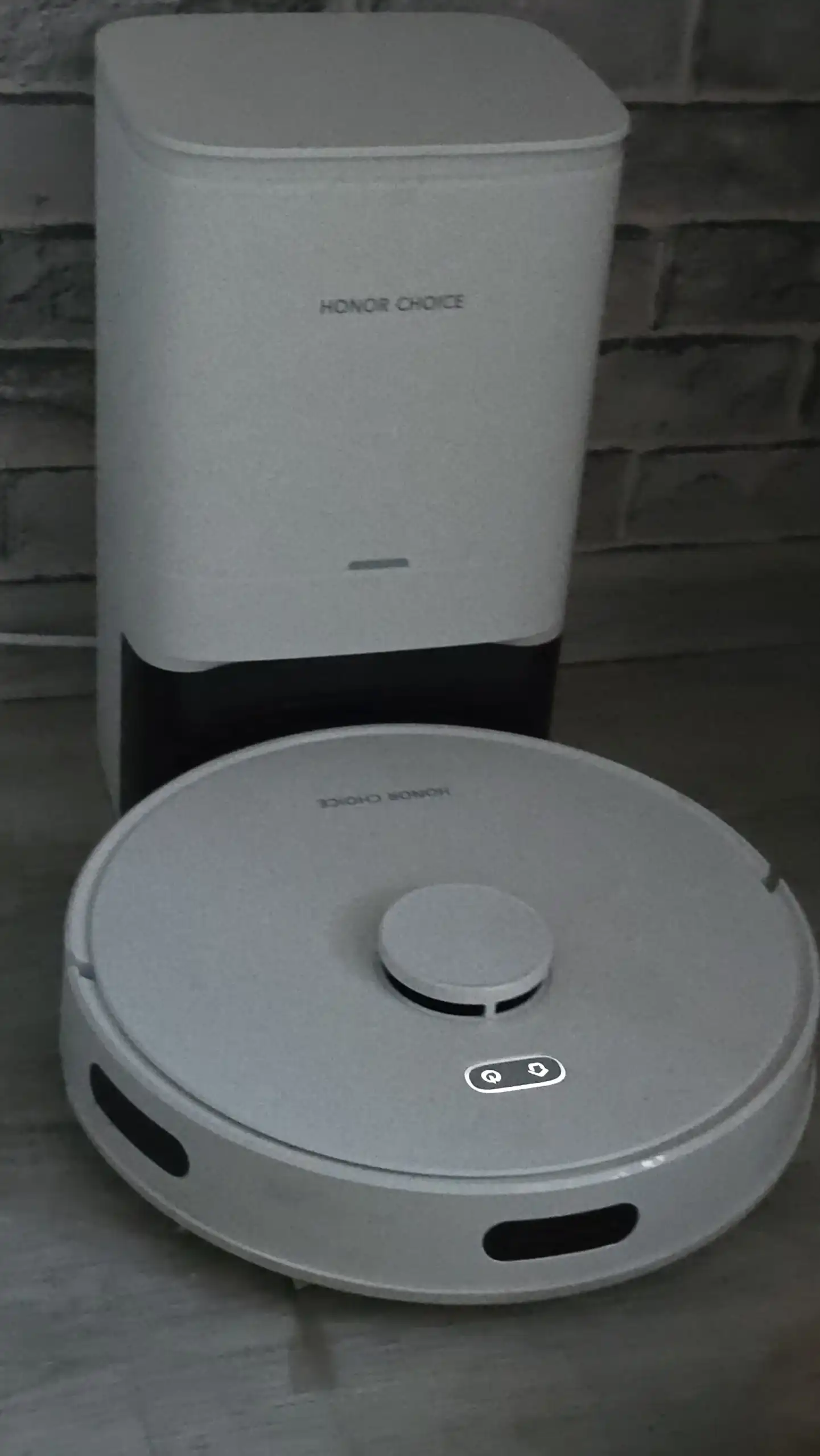 Продам робот пылесос Honor R2S plus