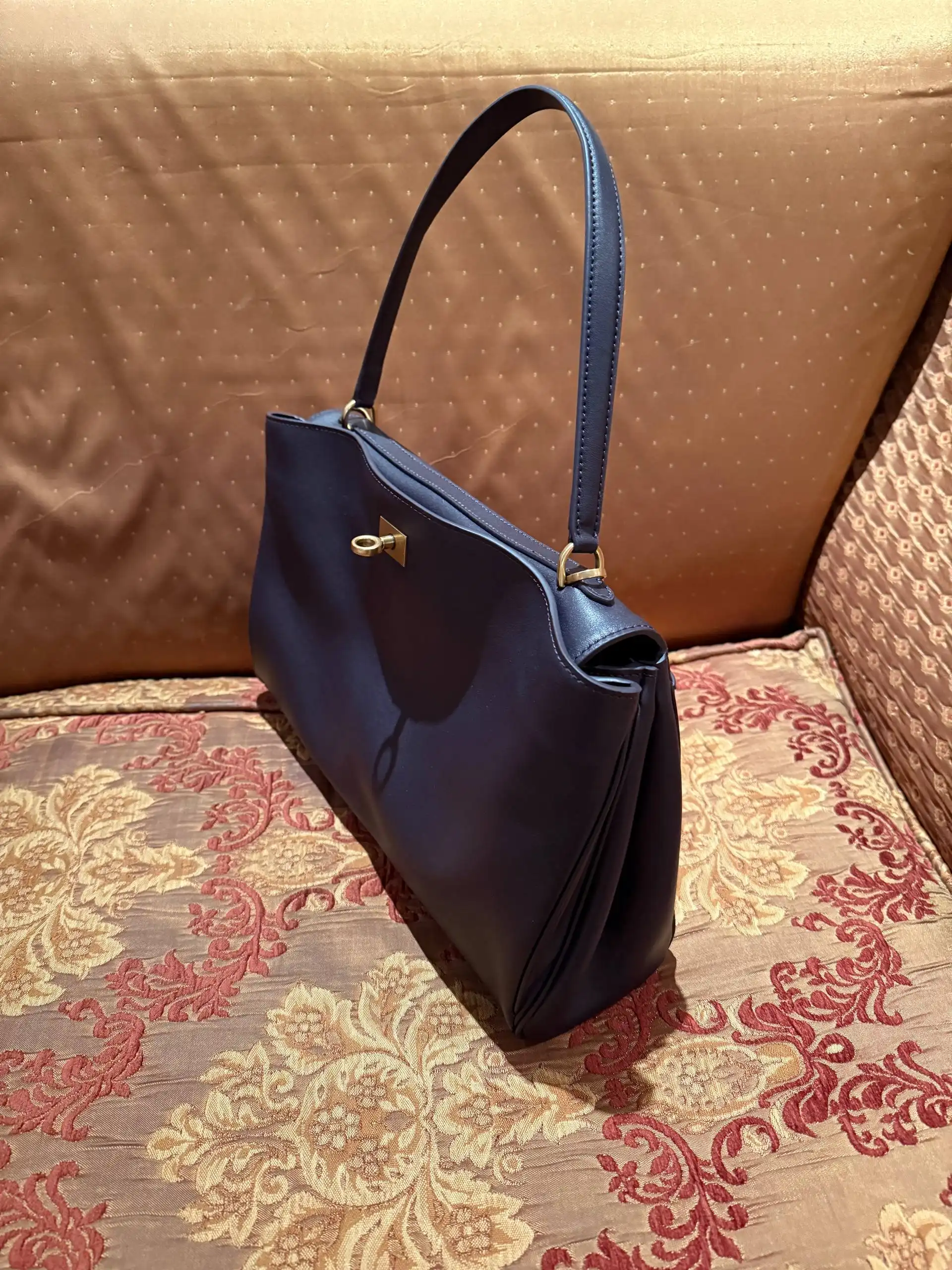 Сумка Sandra Medium из натуральной кожи - Сумки (Барахолка) в Екатеринбург