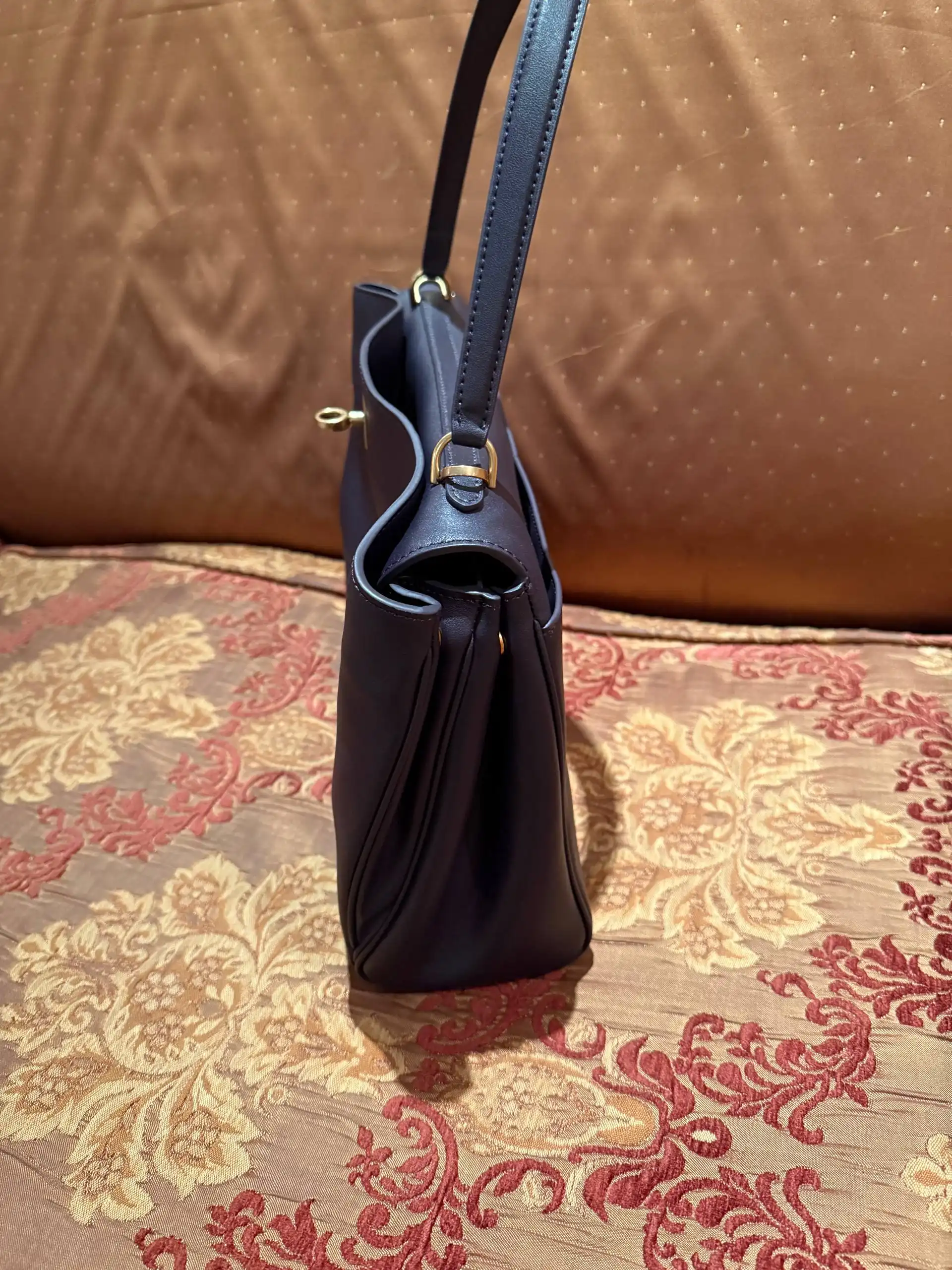 Сумка Sandra Medium из натуральной кожи - Сумки (Барахолка) в Екатеринбург