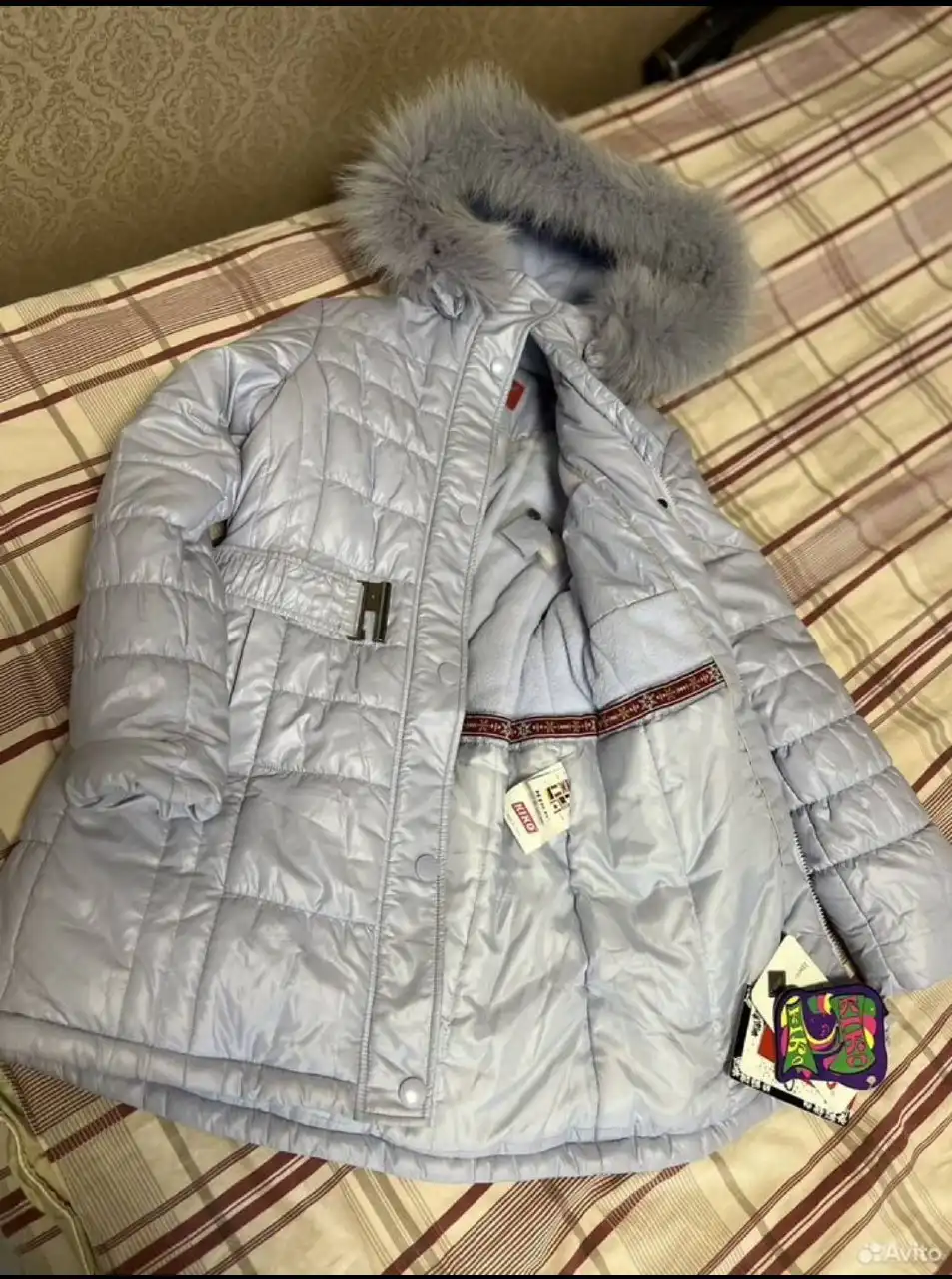 Продажа зимней одежды: пуховики, свитеры, куртки