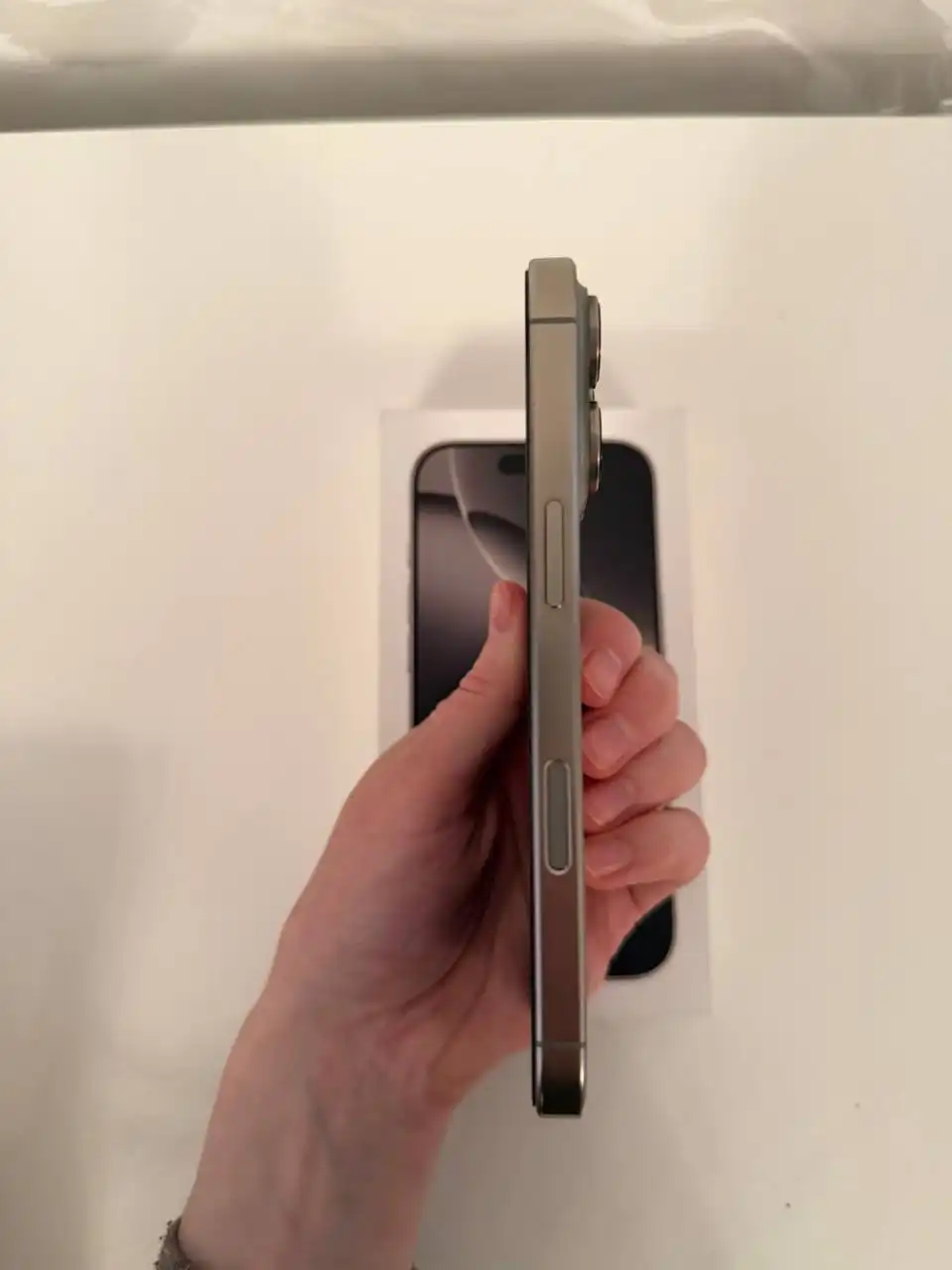 Продам iPhone 16 Pro 512 ГБ