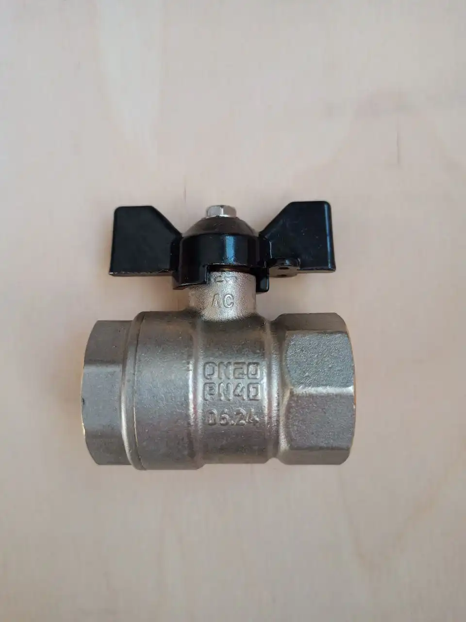 Краны шаровые новые