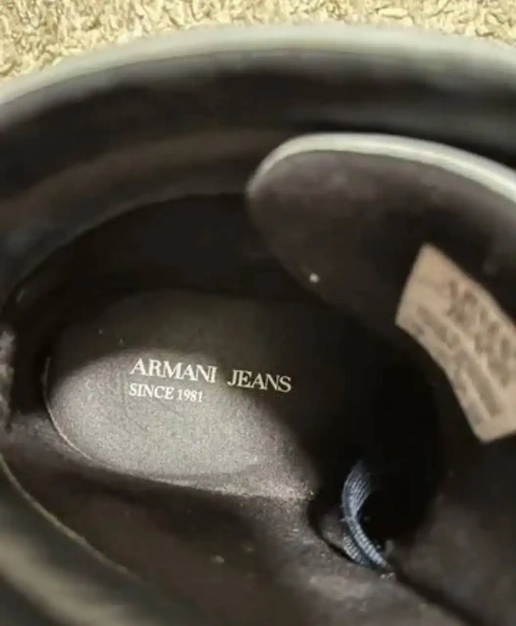 Женские сникерсы ARMANI на танкетке размер 39 - Обувь (Одежда) в Екатеринбург