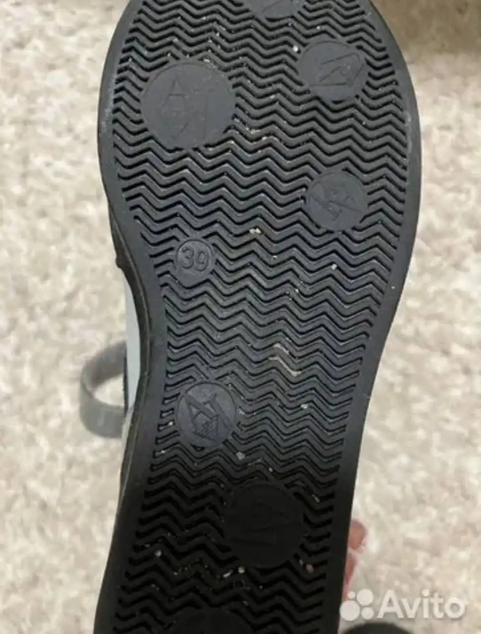 Женские сникерсы ARMANI на танкетке размер 39 - Обувь (Одежда) в Екатеринбург