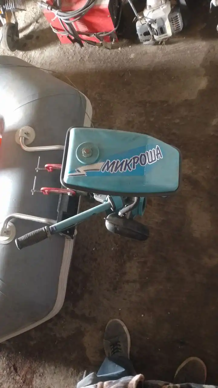 Б/у лодка с воздушным мотором - Лодки и водный транспорт (Барахолка) в Екатеринбург