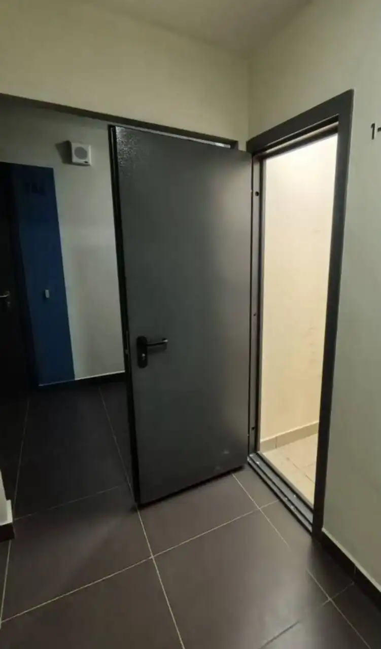 Сдаю кладовую-колясочную 1.7м² на Евгения Савкова 17б - Аренда (Недвижимость) в Екатеринбург