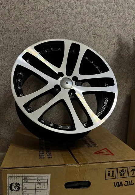 Колесные диски Toyota Camry на Lada 4x98 - Грузовики в Екатеринбург