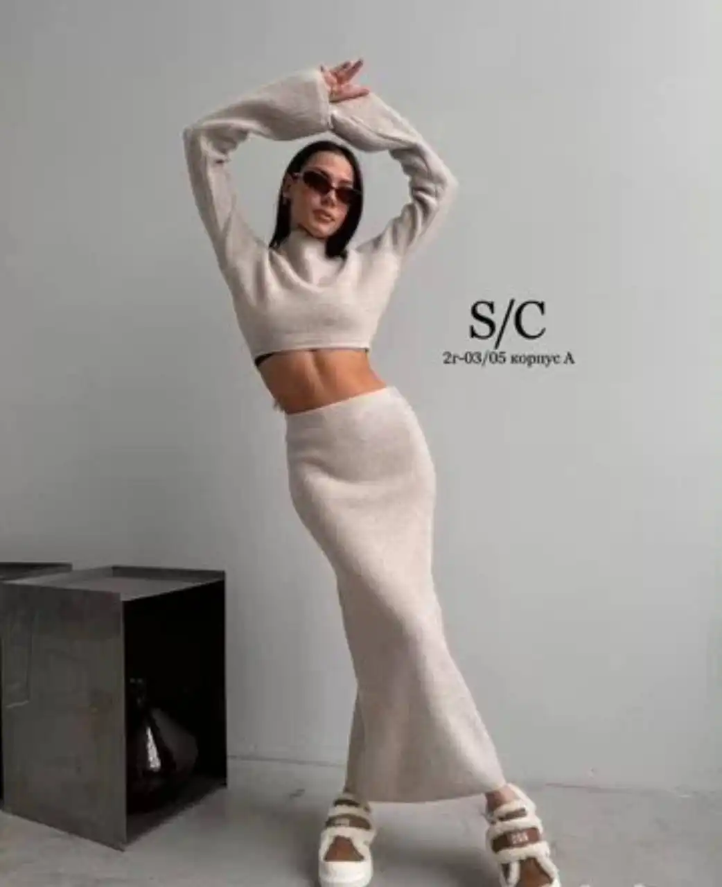 Продажа демисезонных ботфортов, шубы и костюмчика - Женская одежда (Одежда) в Екатеринбург