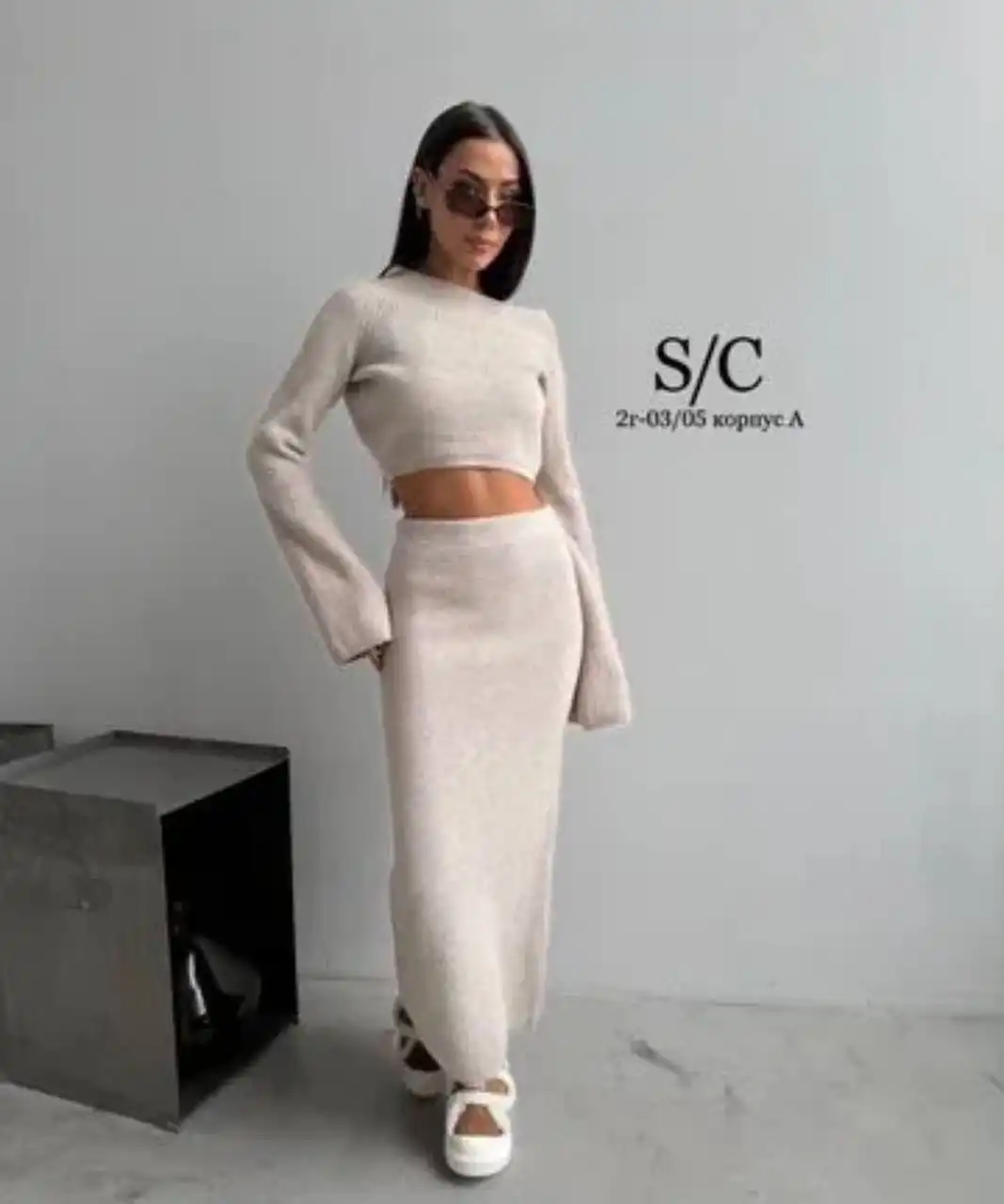 Продажа демисезонных ботфортов, шубы и костюмчика - Женская одежда (Одежда) в Екатеринбург