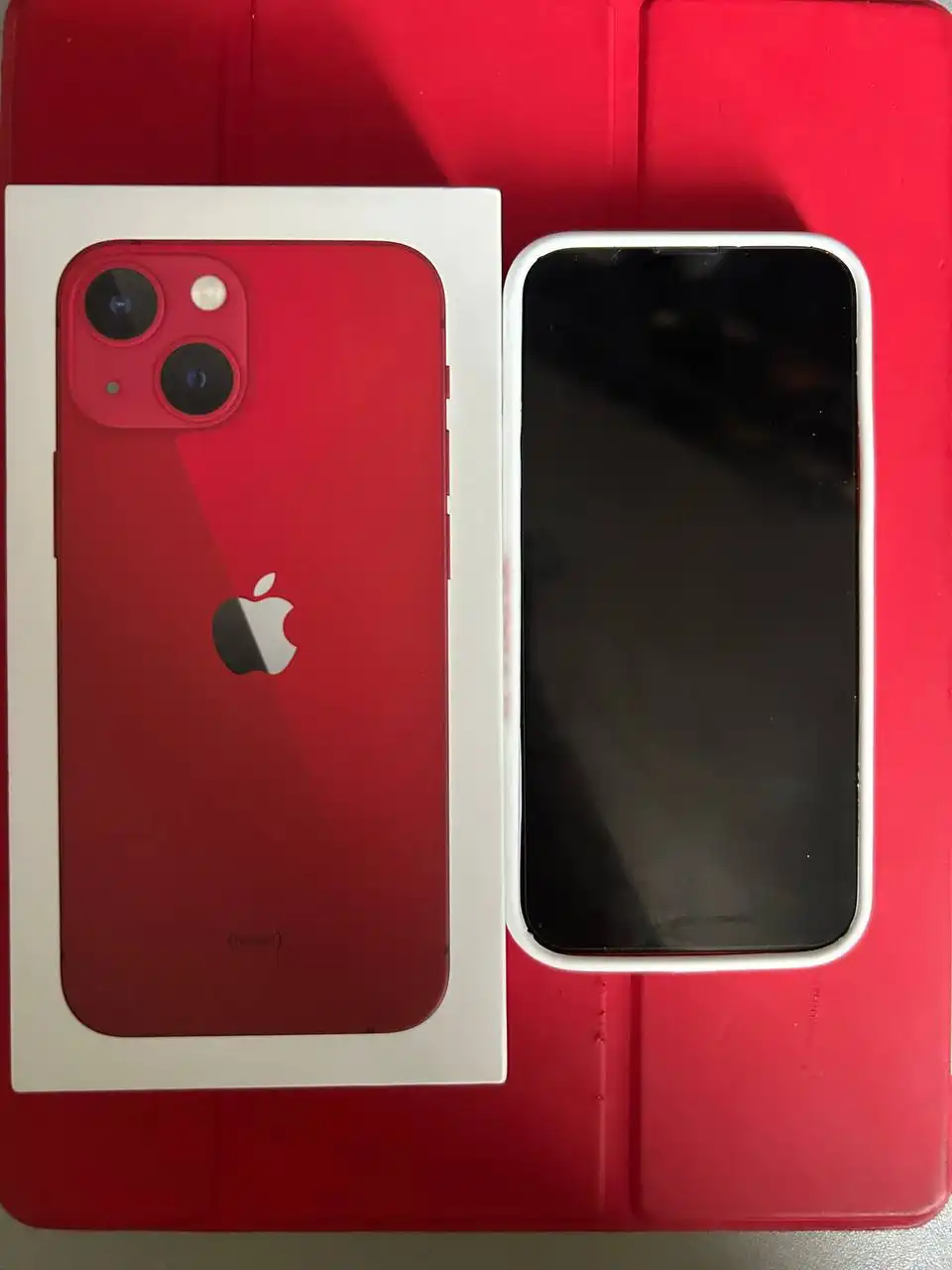 Смартфон с аксессуарами - Телефоны (Электроника) в Екатеринбург