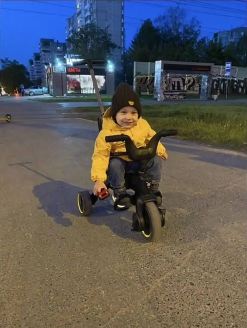 Детская коляска-трость серого цвета - Коляски (Товары для детей) в Екатеринбург