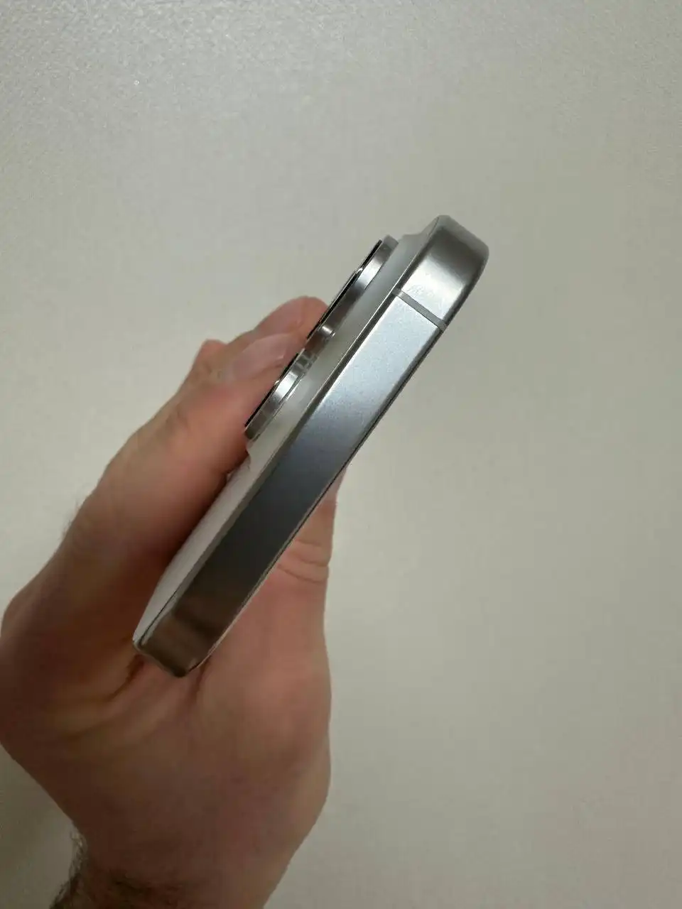 Продам IPhone 16 Pro 128GB - Смартфоны (Электроника) в Екатеринбург