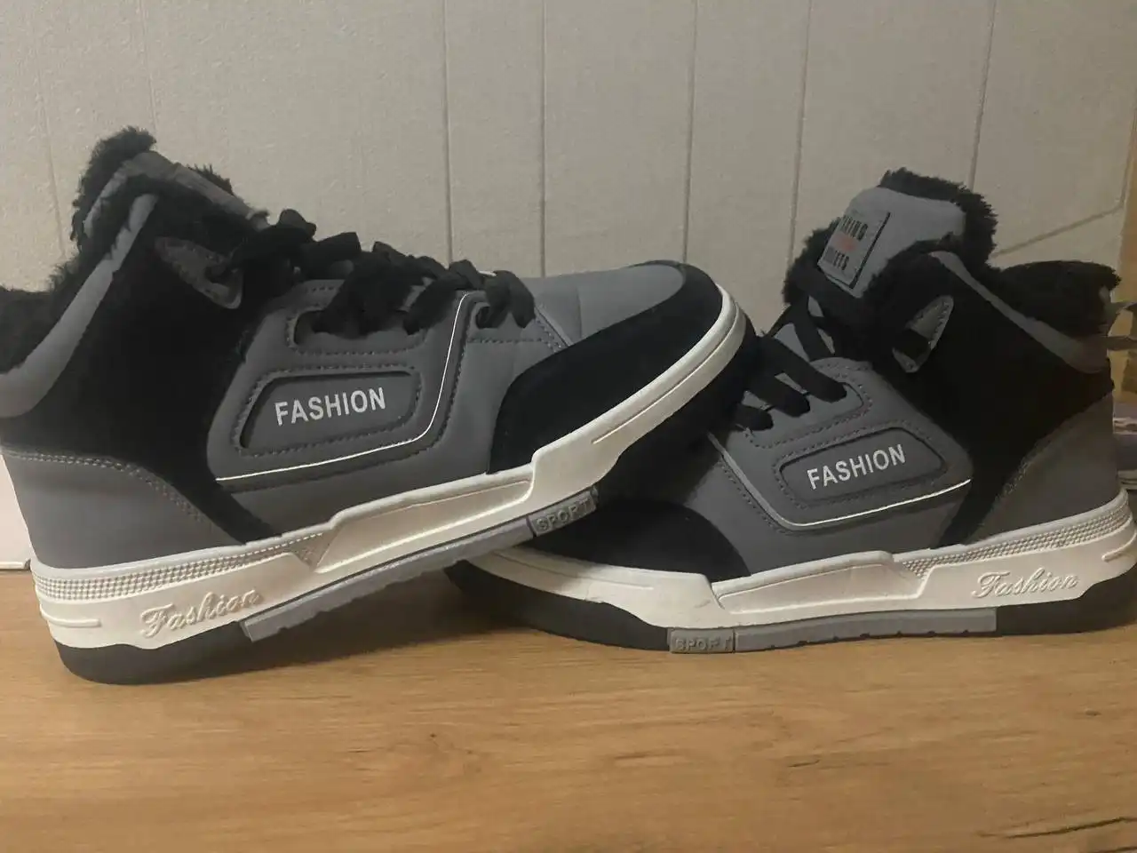 Зимние кроссовки с утеплителем 43 размер - Обувь (Одежда) в Екатеринбург